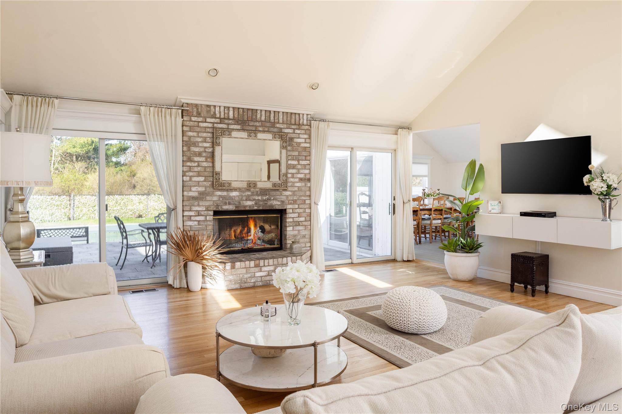 Remsenburg, NY 11960,3 Clay Pit RD