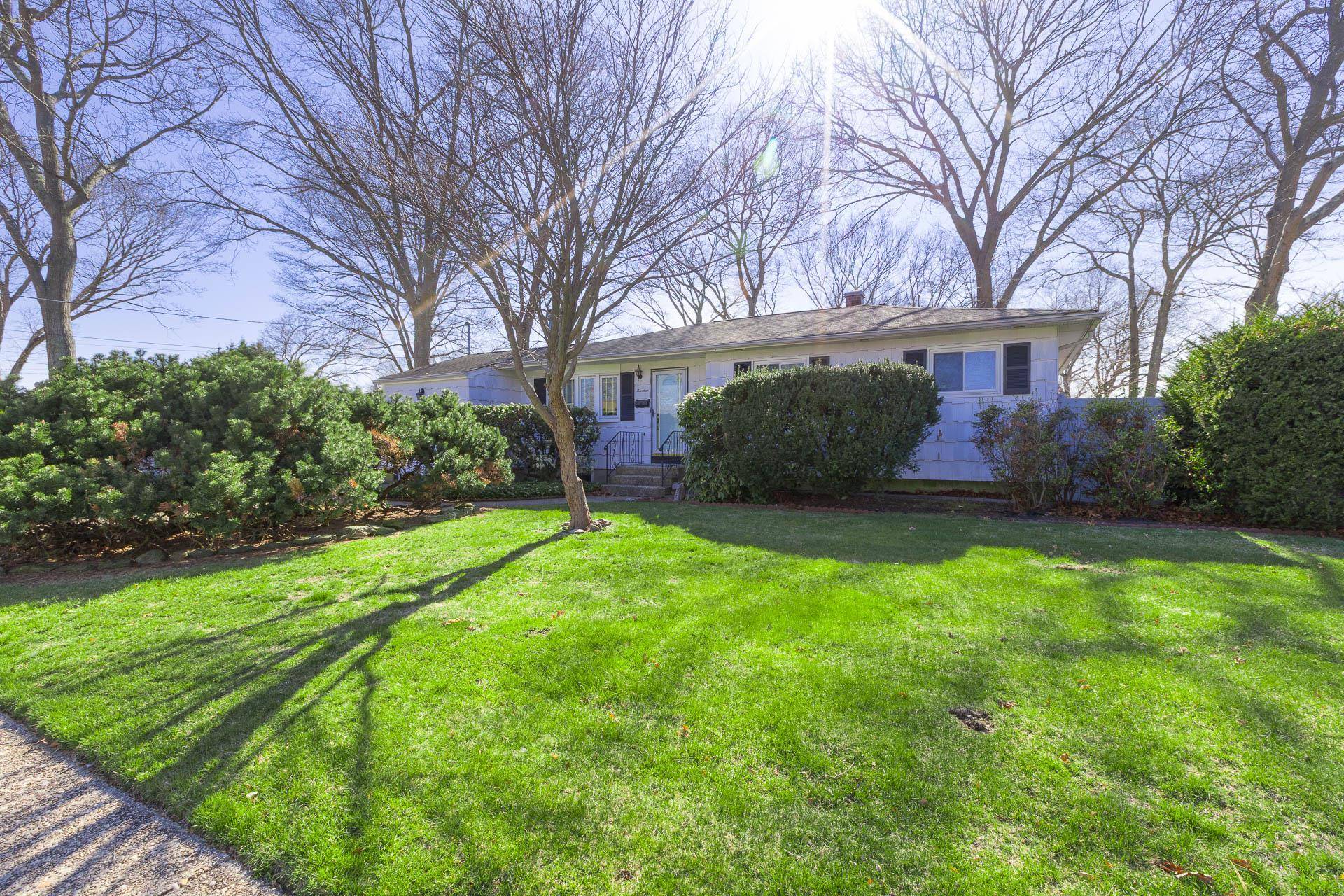 Islip Terrace, NY 11752,14 Bristol ST