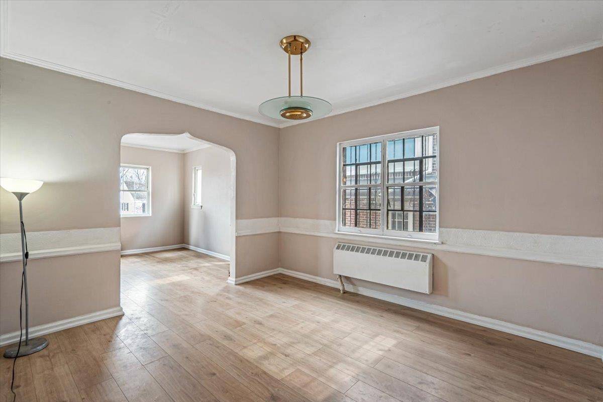 Queens Village, NY 11427,209-19 Whitehall TER