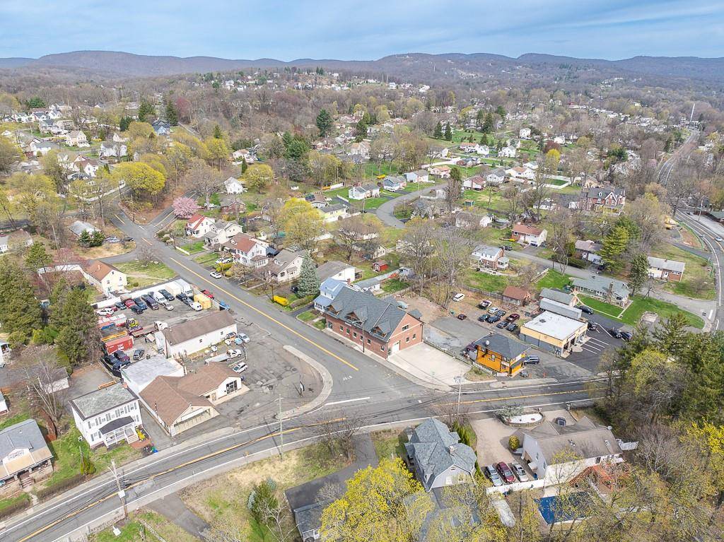 Stony Point, NY 10980,1 Teneyck ST