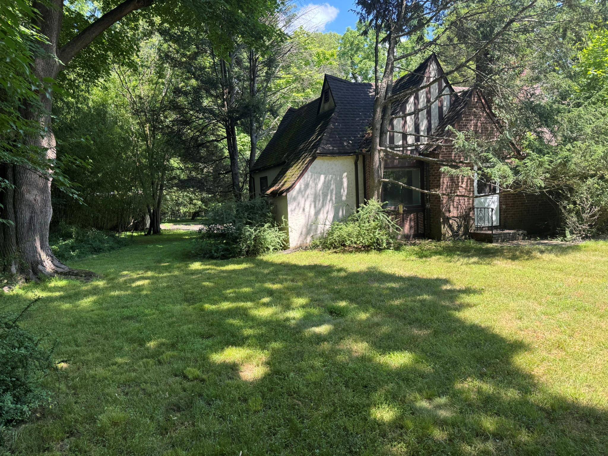 Suffern, NY 10901,268 Cherry LN
