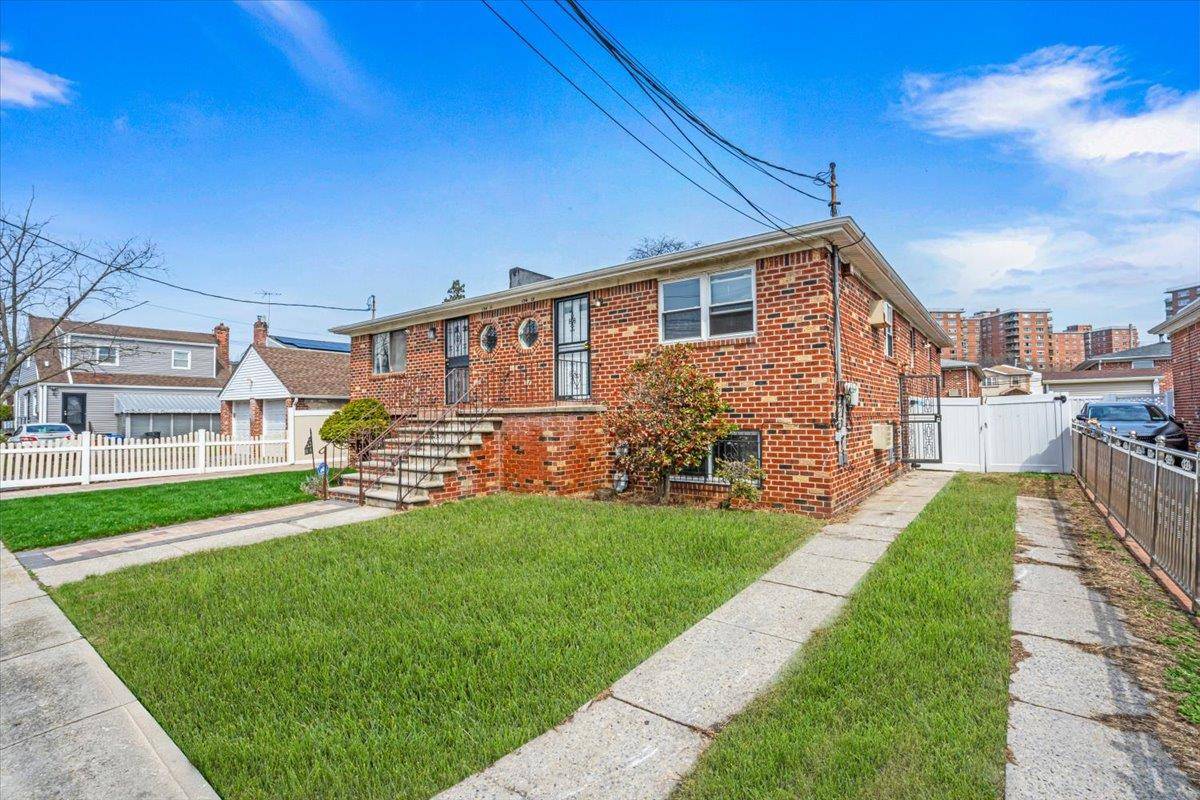Jamaica, NY 11434,134-15 160th ST