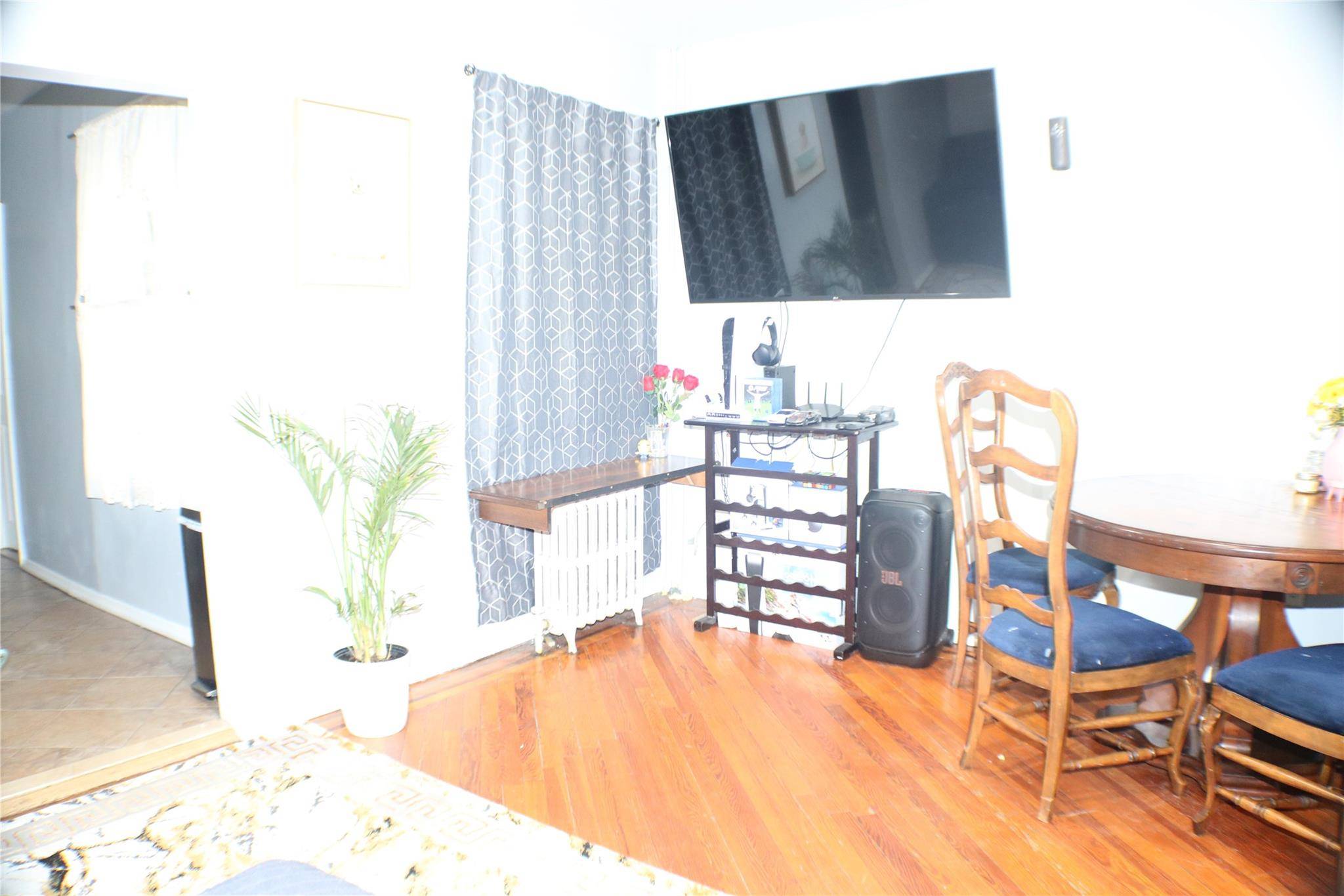 Richmond Hill, NY 11418,104-59 88th AVE