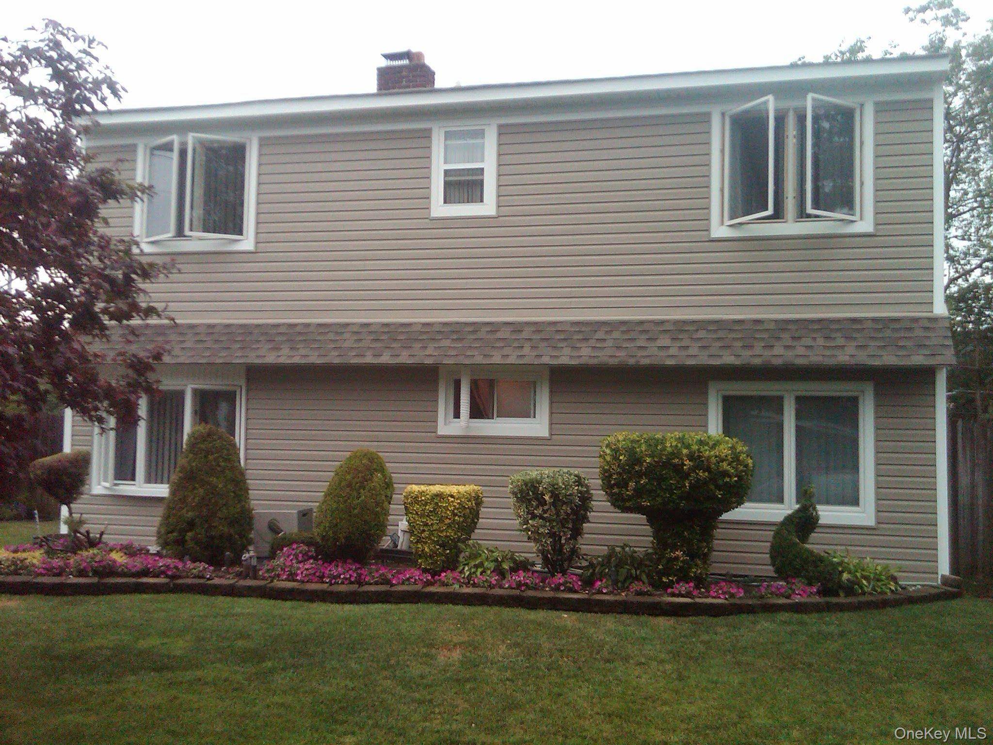 Levittown, NY 11756,5 TRUMPET LN