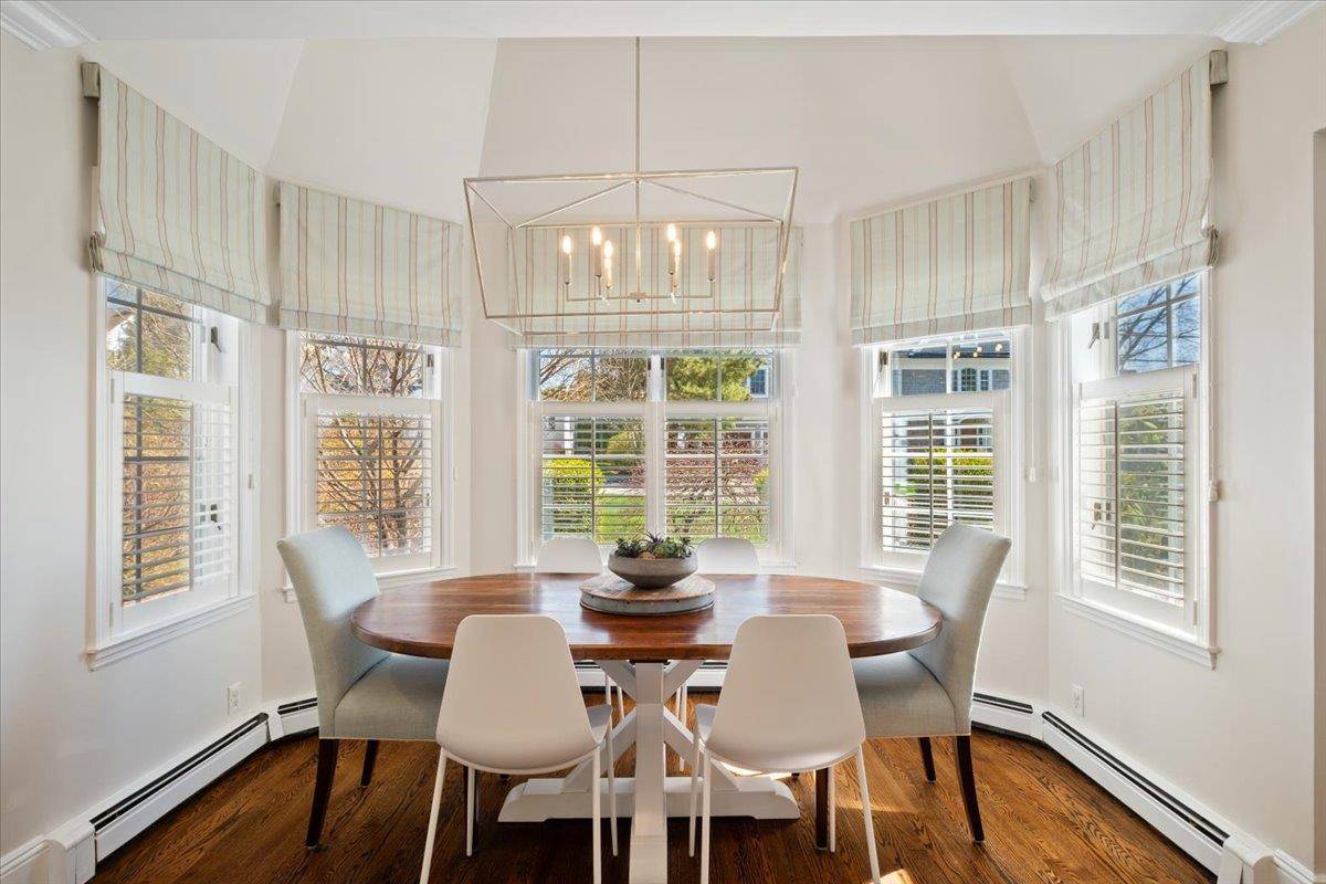 Scarsdale, NY 10583,210 Clayton RD