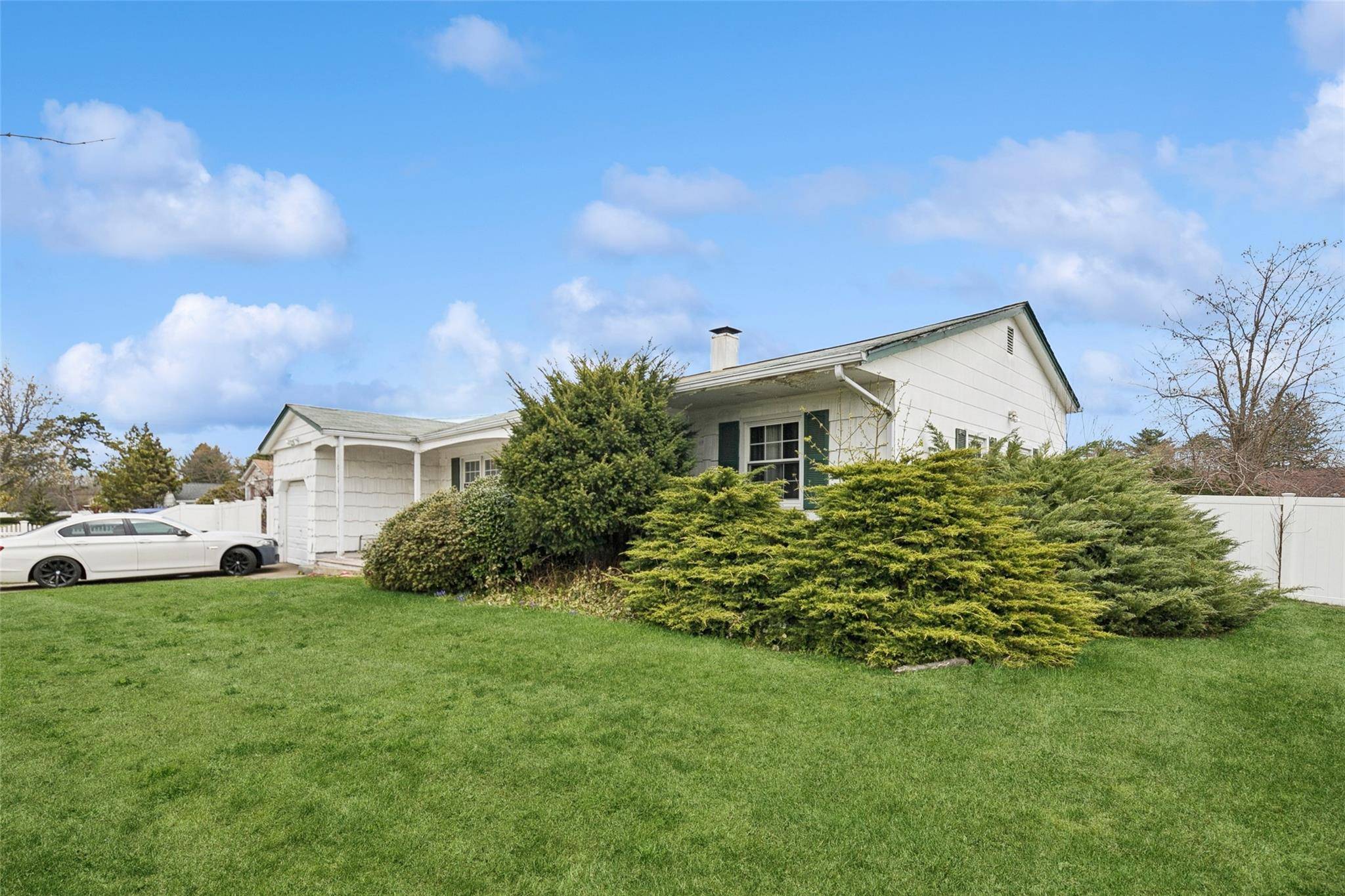 Brentwood, NY 11717,87 Lukens AVE