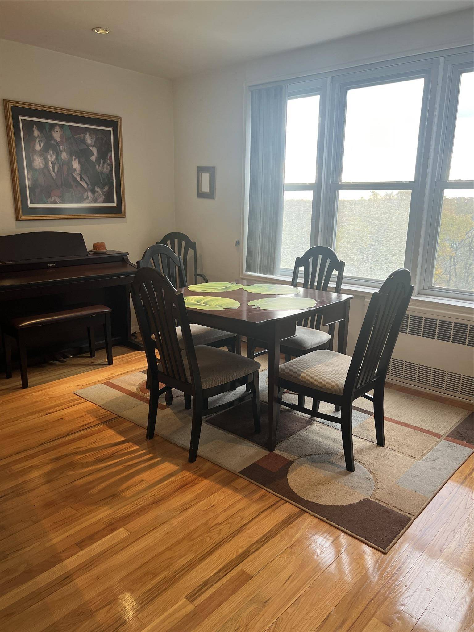 Douglaston, NY 11363,44-20 Douglaston Pkwy #6G