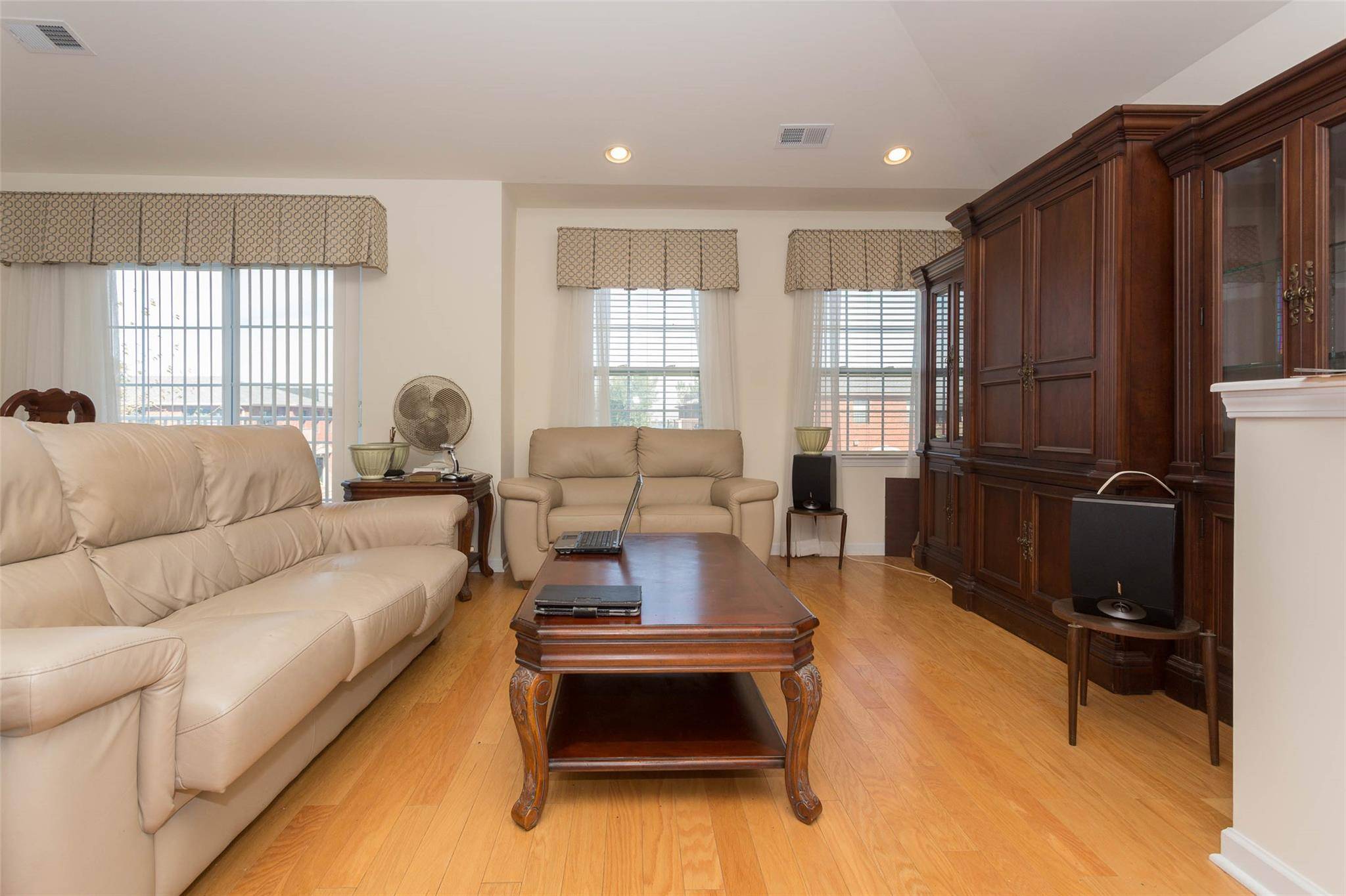 College Point, NY 11356,121-10 Powells Cove BLVD #C