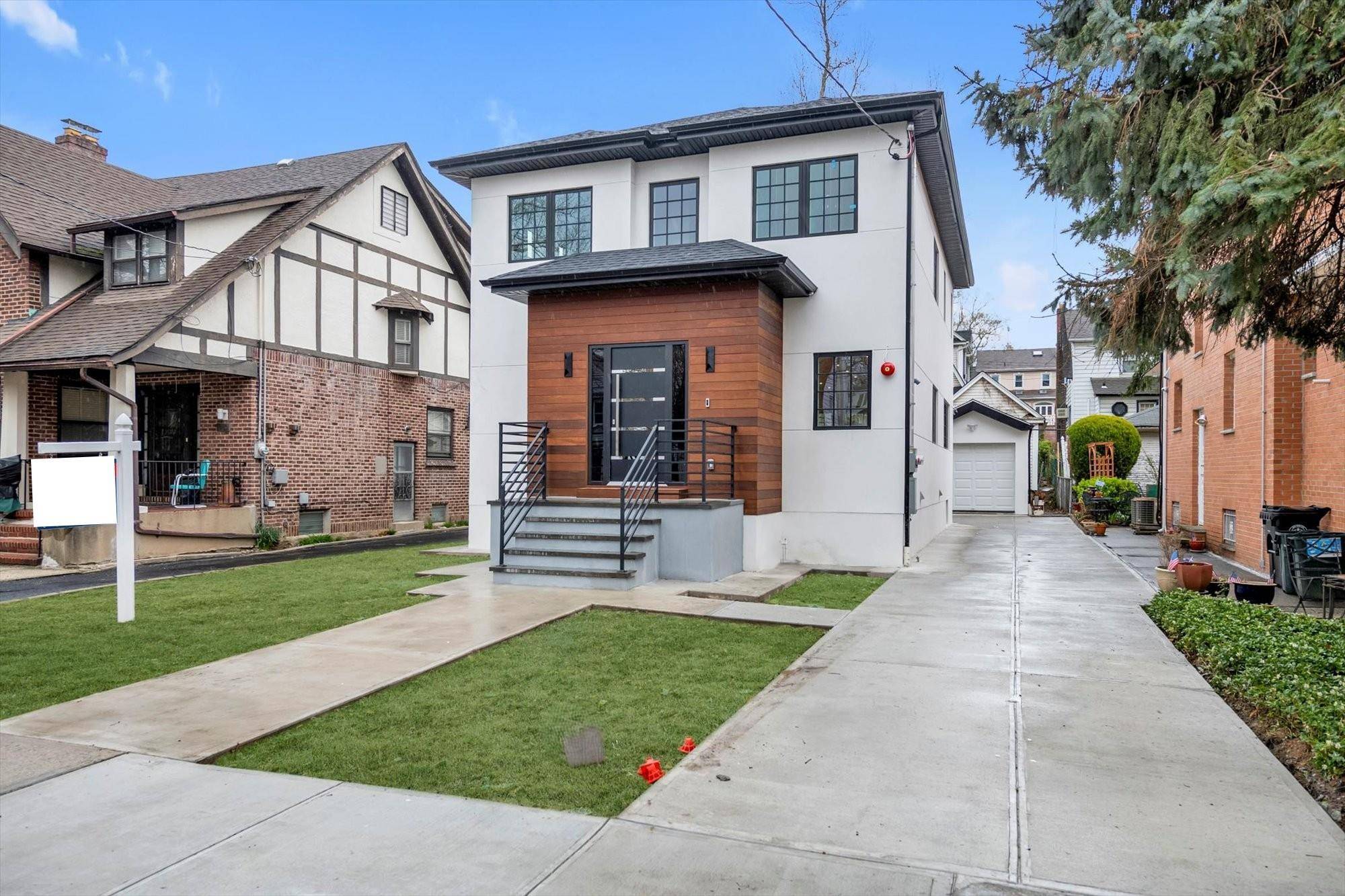 Flushing, NY 11358,3369 164th ST