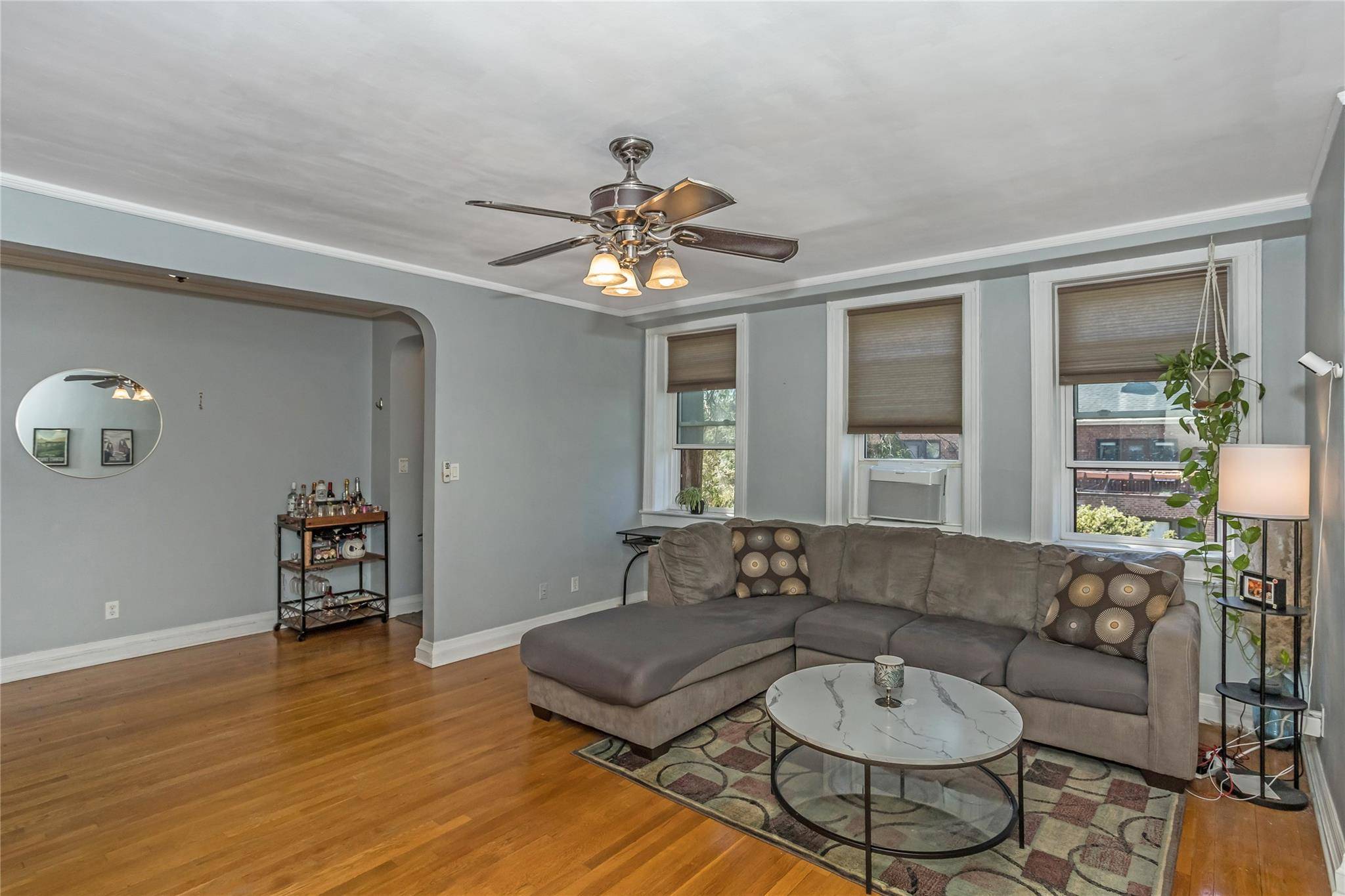 Little Neck, NY 11362,40-01 Little Neck Pkwy #12A