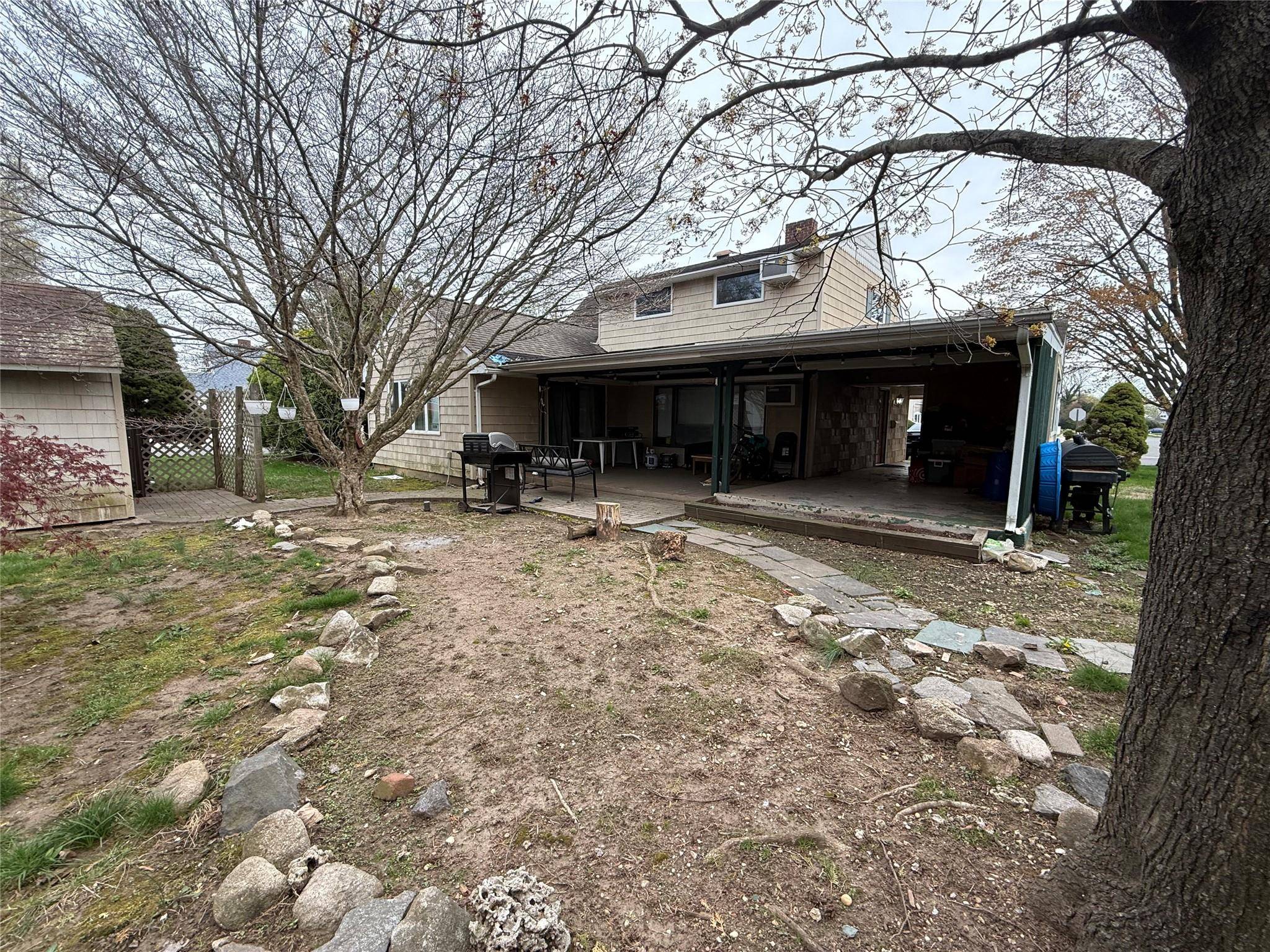 Hicksville, NY 11801,70 Lantern RD