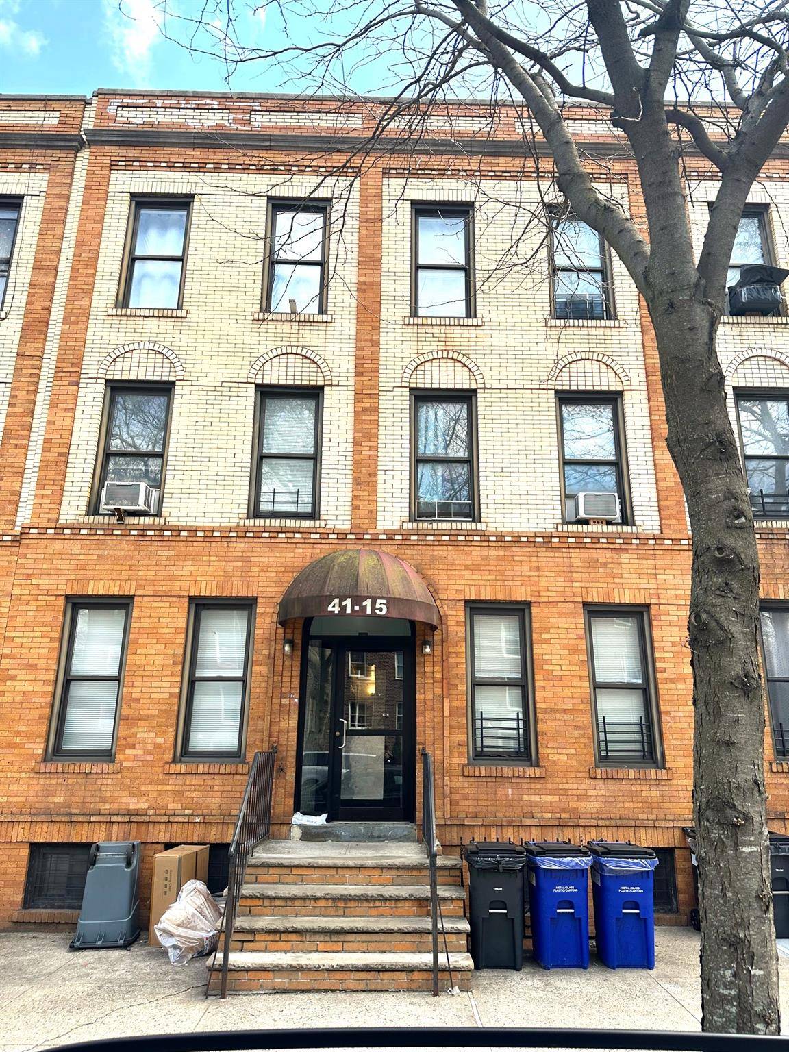 Sunnyside, NY 11104,41-15 48th Street