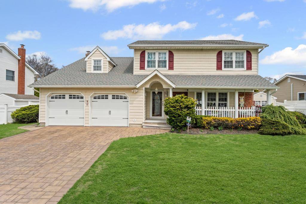 West Islip, NY 11795,1913 Jackson AVE