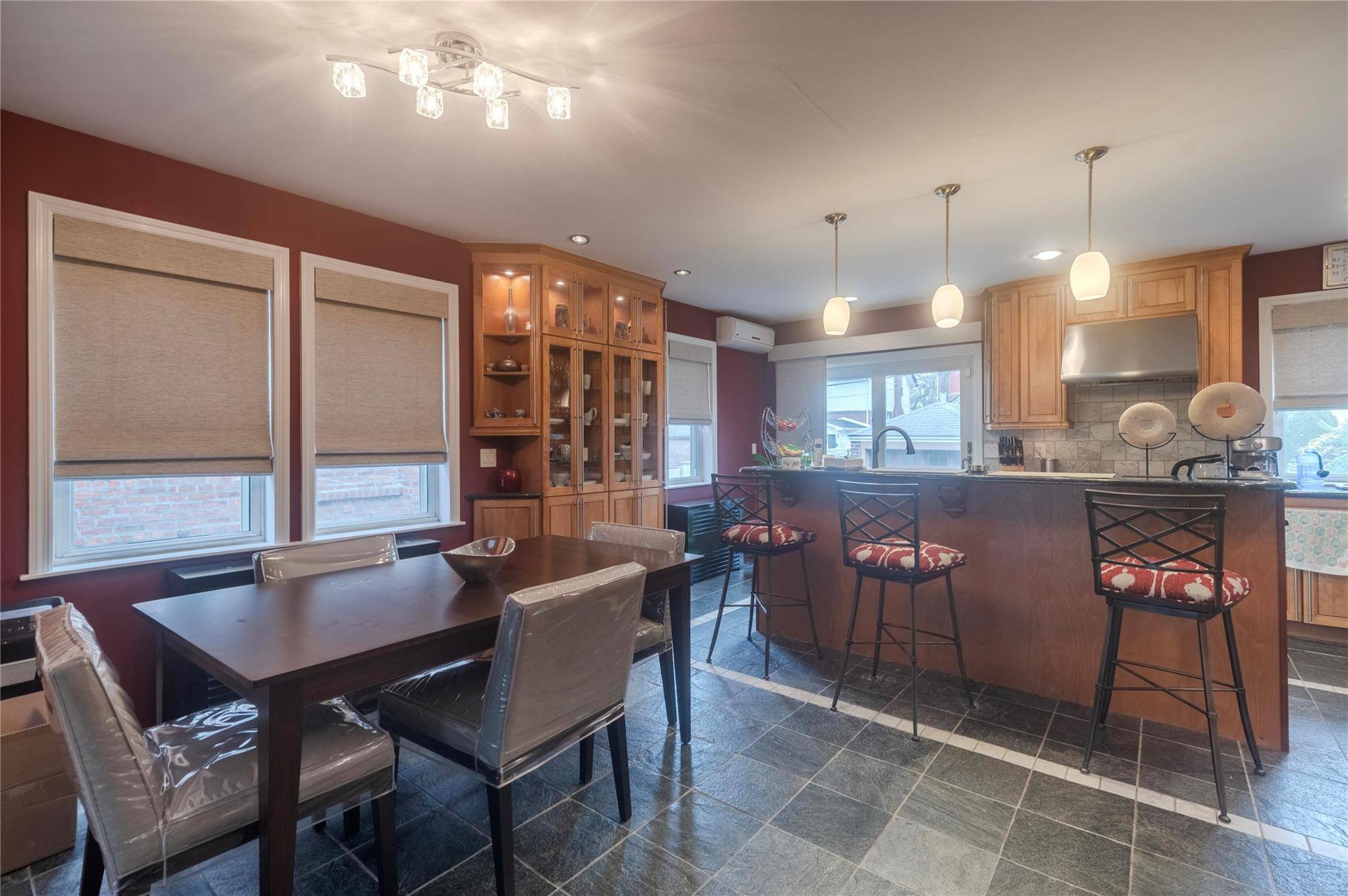 Flushing, NY 11358,29-42 166th ST
