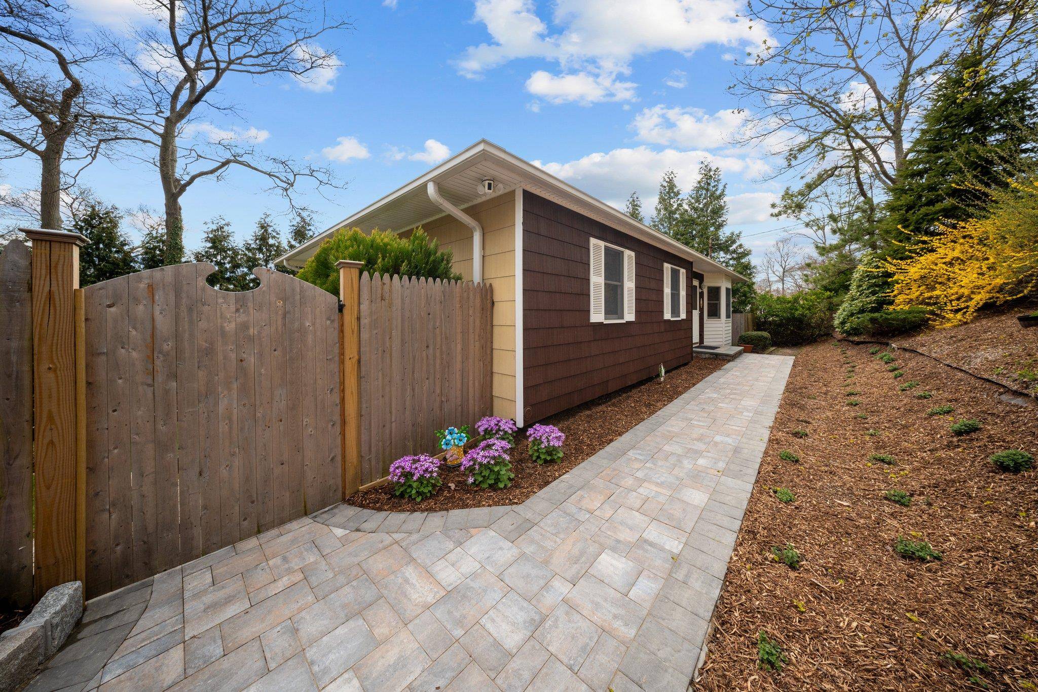 Rocky Point, NY 11778,6 Park DR