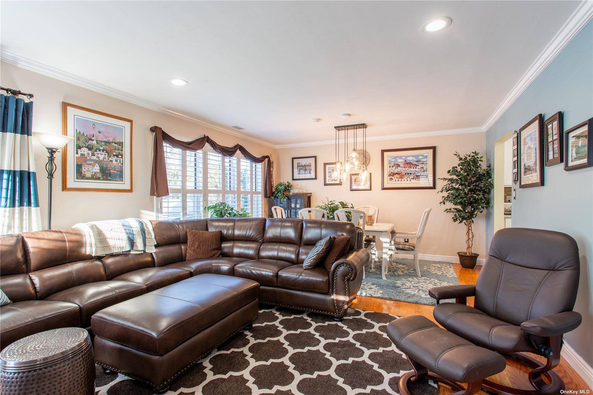 Setauket, NY 11733,60 Erin LN #60
