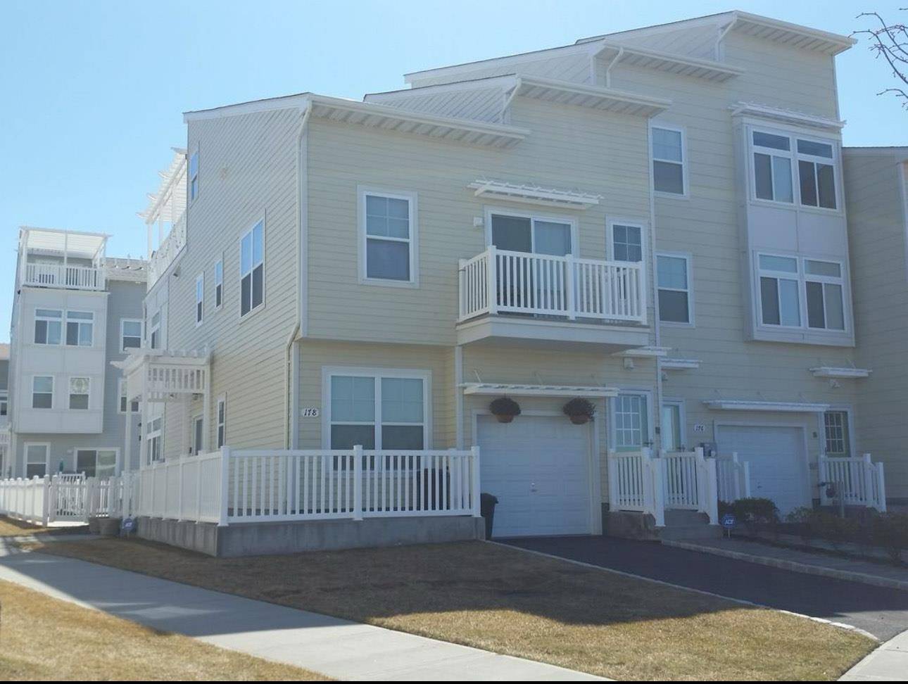 Arverne, NY 11692,178 Saltaire LN