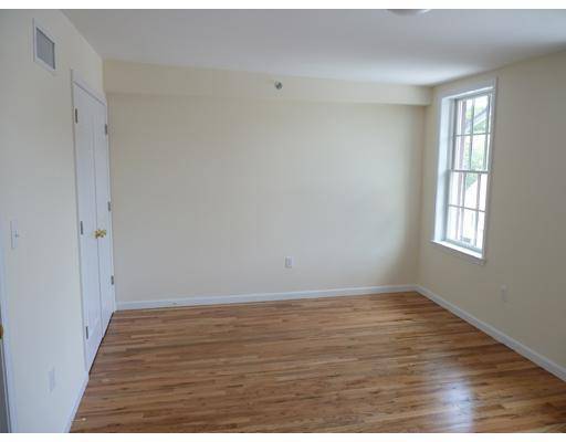 Nyack, NY 10960,122 Main ST #401