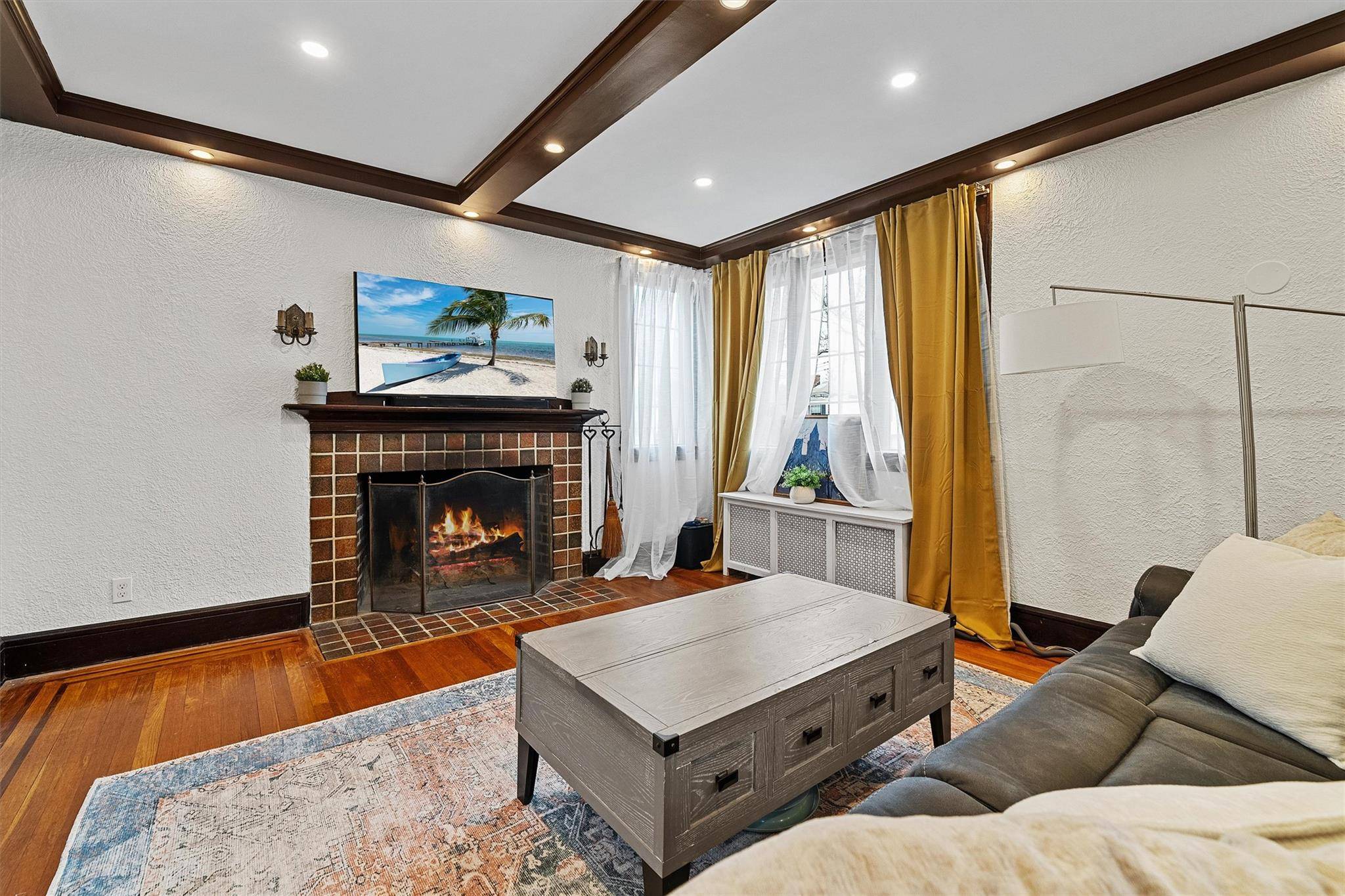 White Plains, NY 10606,112 Ralph AVE