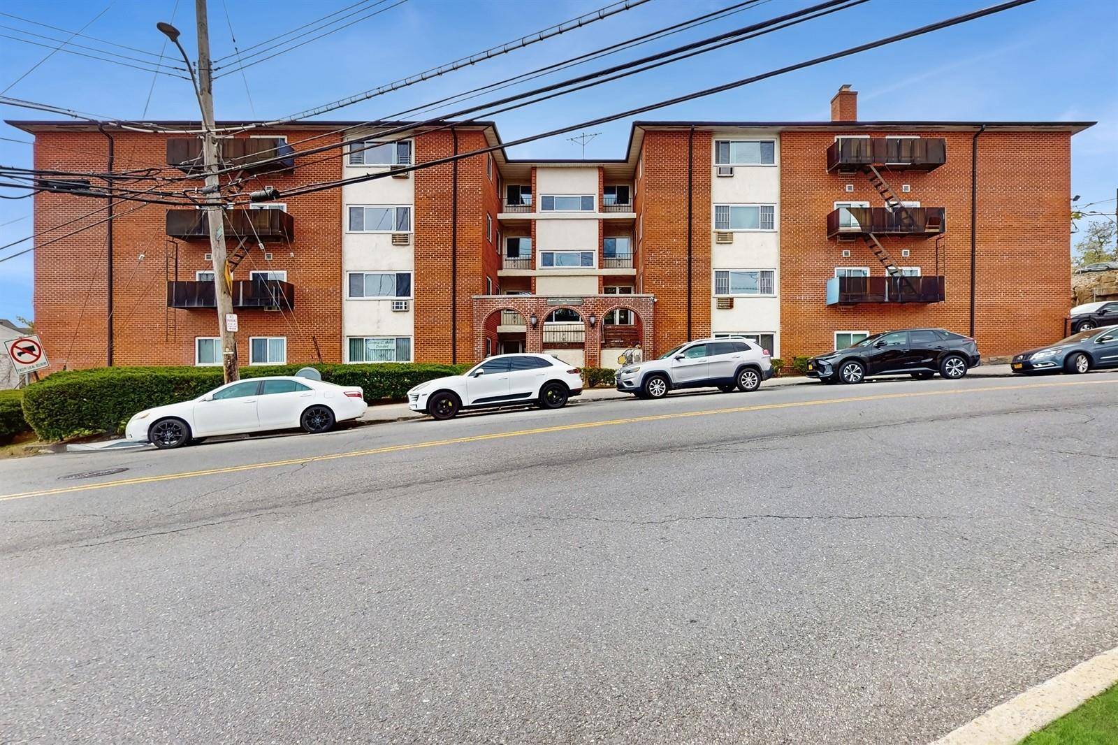 Yonkers, NY 10704,900 Midland AVE #1A