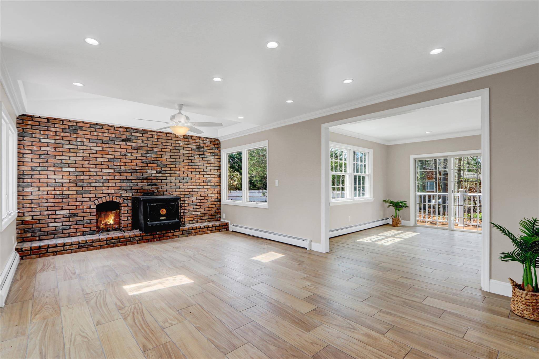 Saint James, NY 11780,39 Glenrich DR