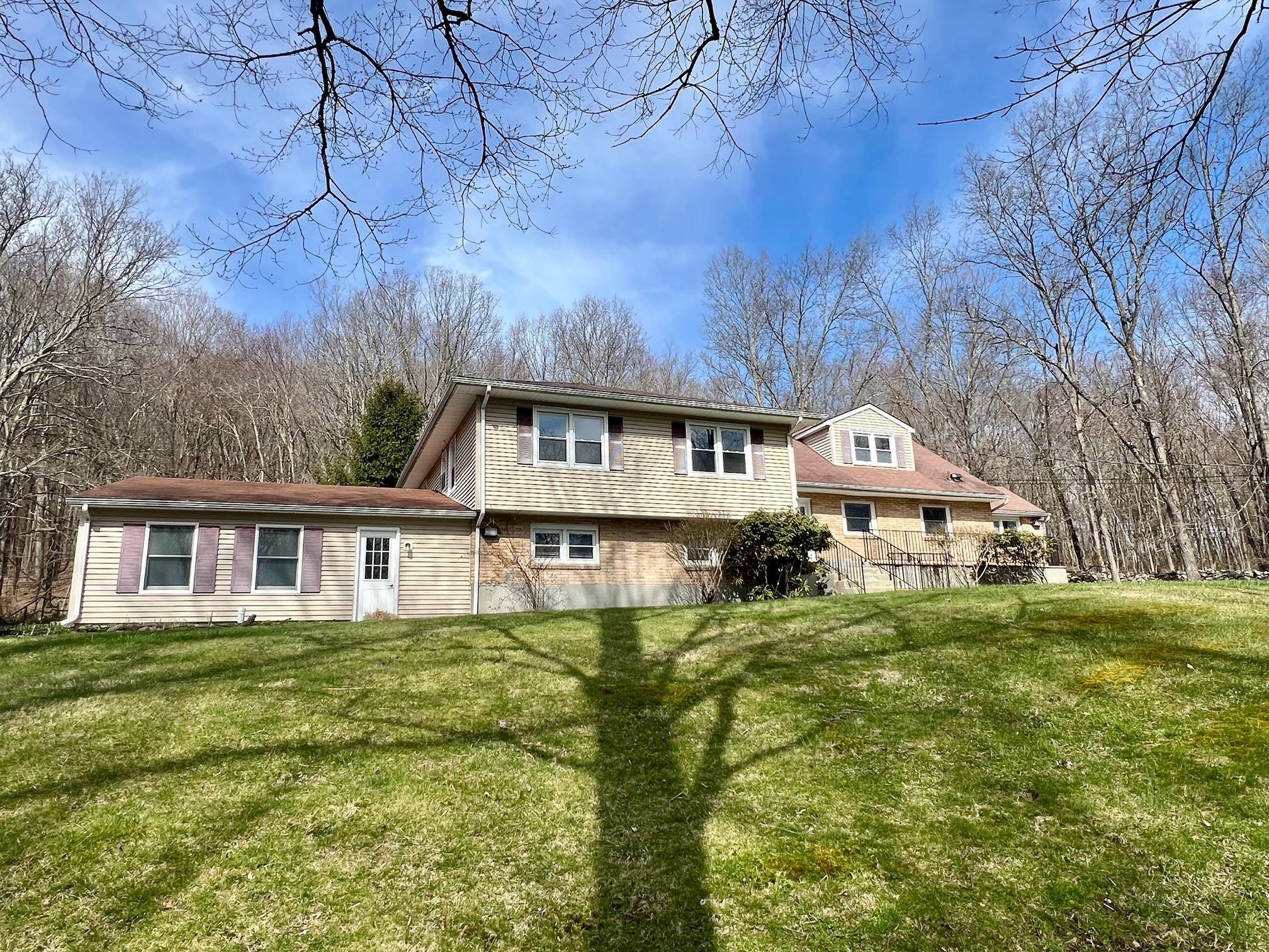 Clinton Corners, NY 12578,449 Browning RD