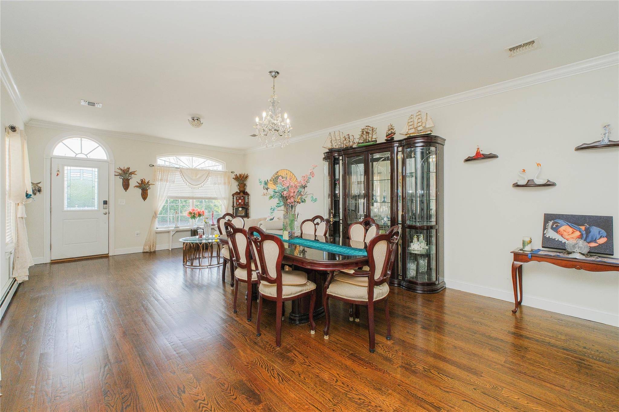 Staten Island, NY 10309,16 Berkshire LN
