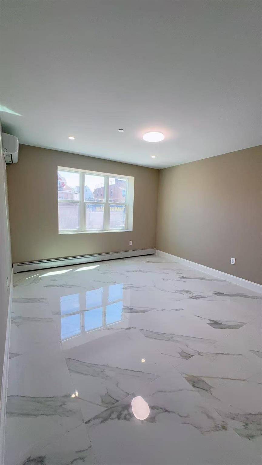 Flushing, NY 11358,43-10 162 ST #2FL