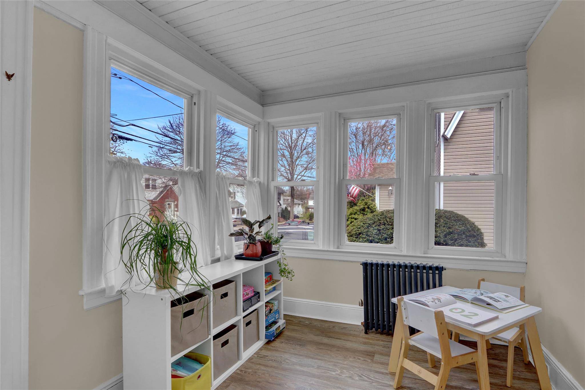 Floral Park, NY 11001,25 Gladiolus AVE
