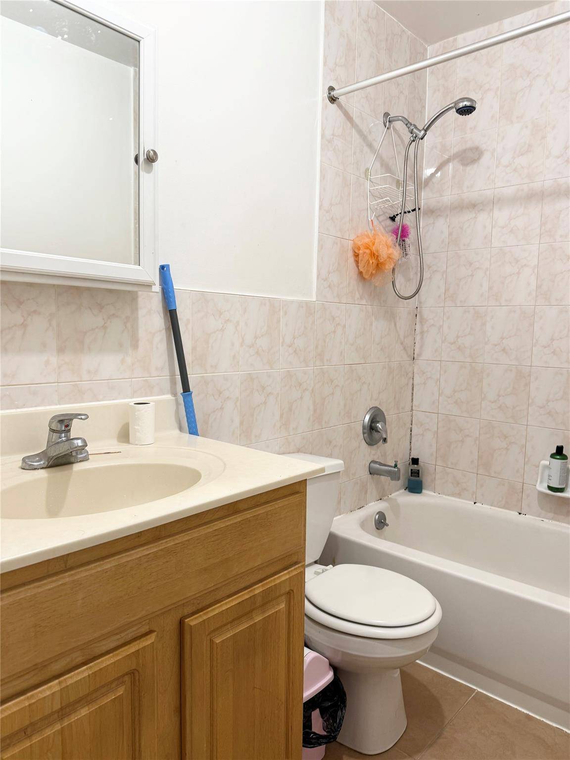 Flushing, NY 11358,47-11 197th ST