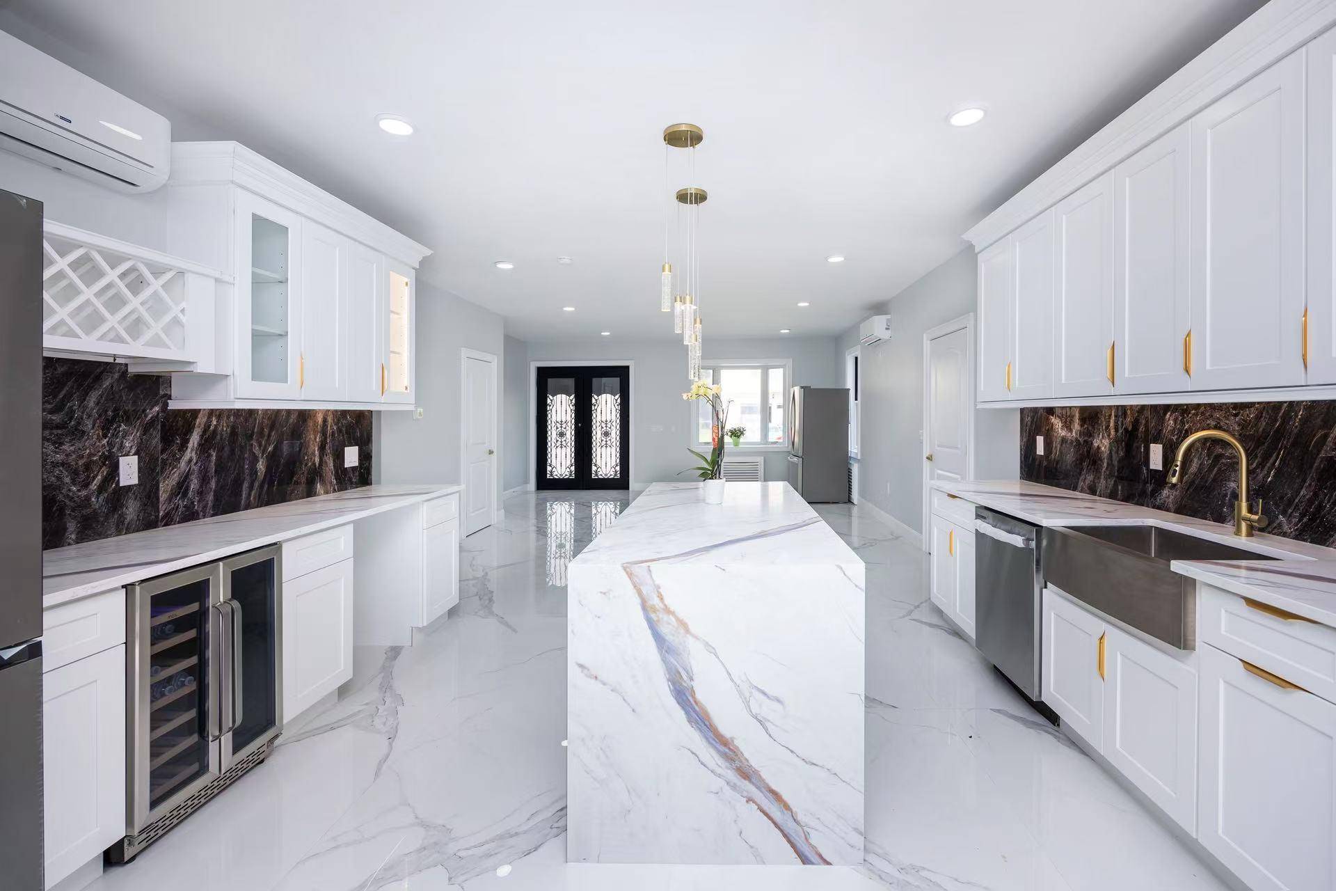 Great Neck, NY 11021,20 Genevieve PL