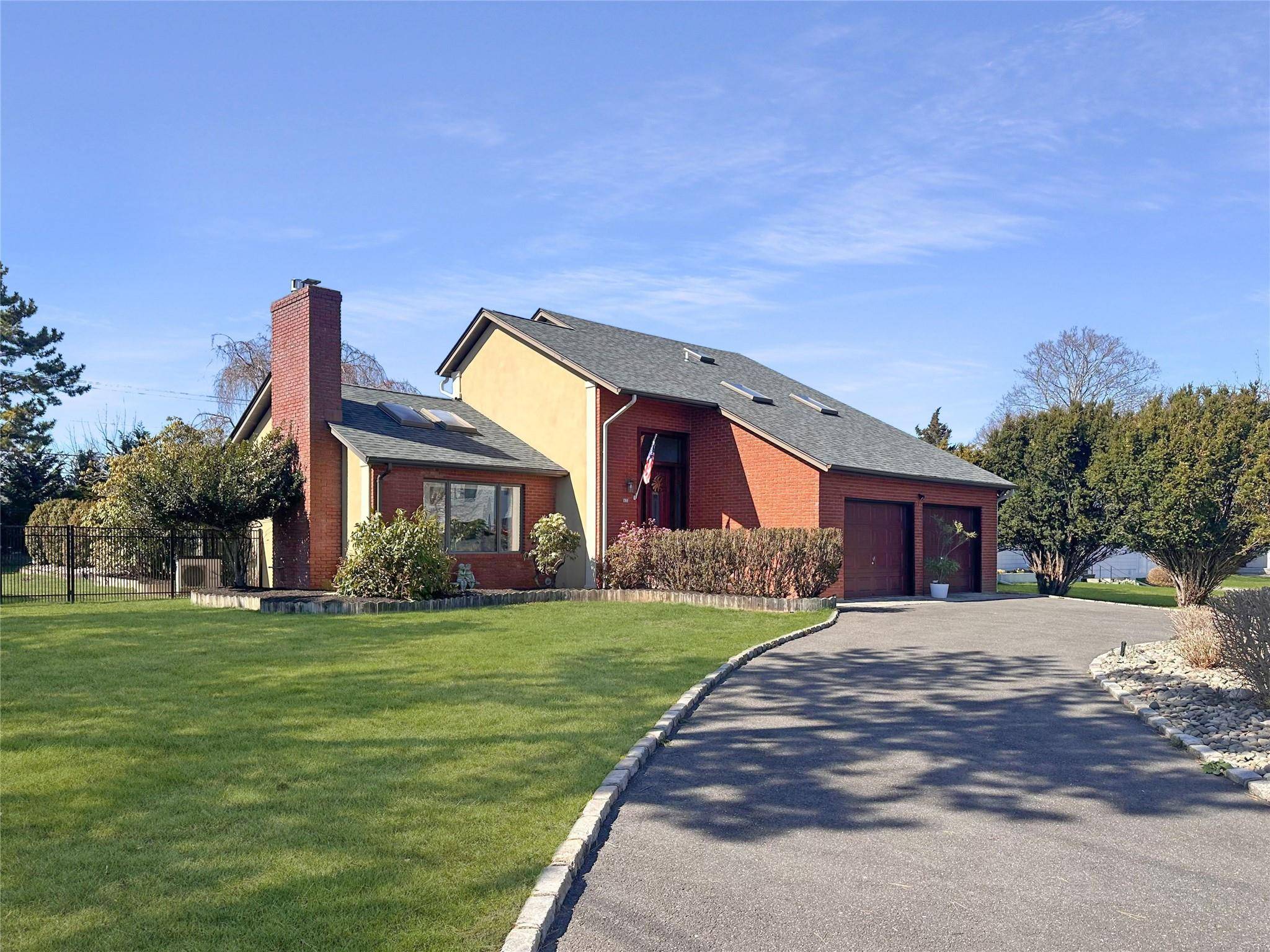 Southold, NY 11971,45 Budds Pond RD