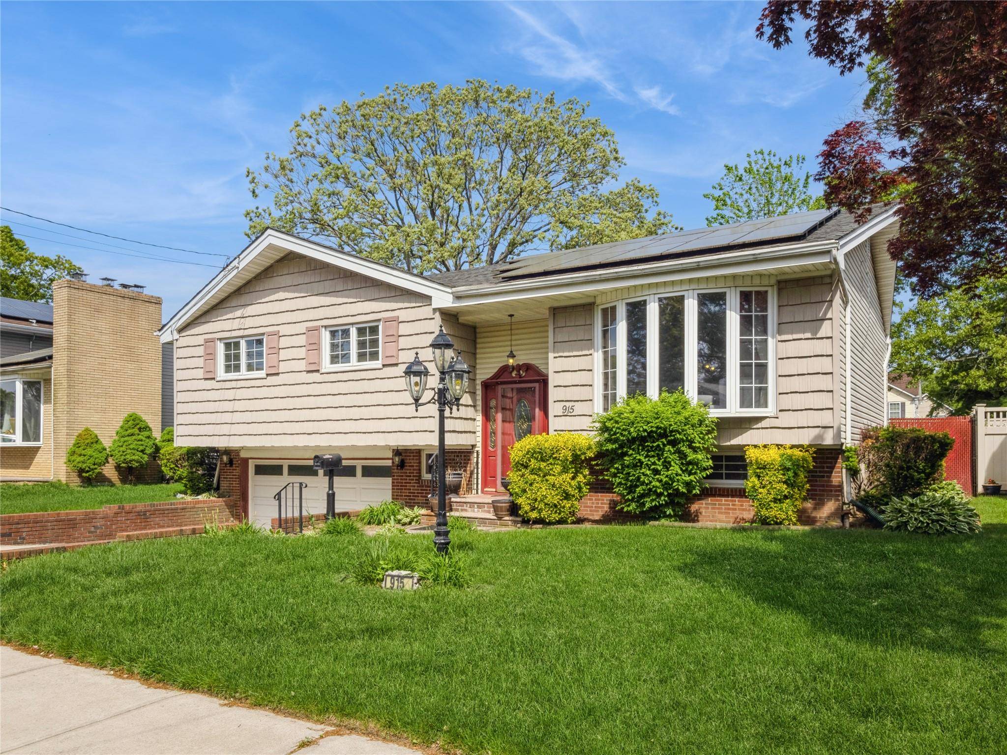 West Hempstead, NY 11552,915 Derrick Adkins LN
