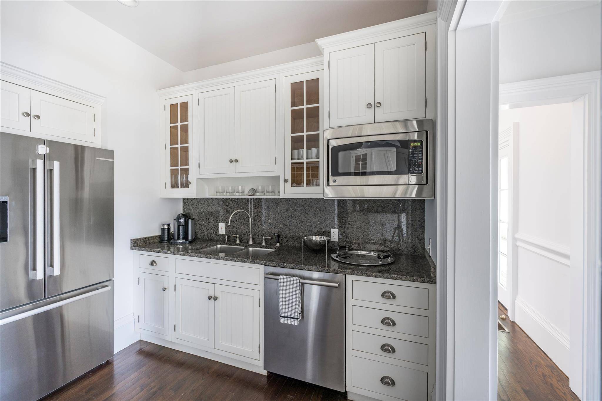 Sag Harbor, NY 11963,18 North DR