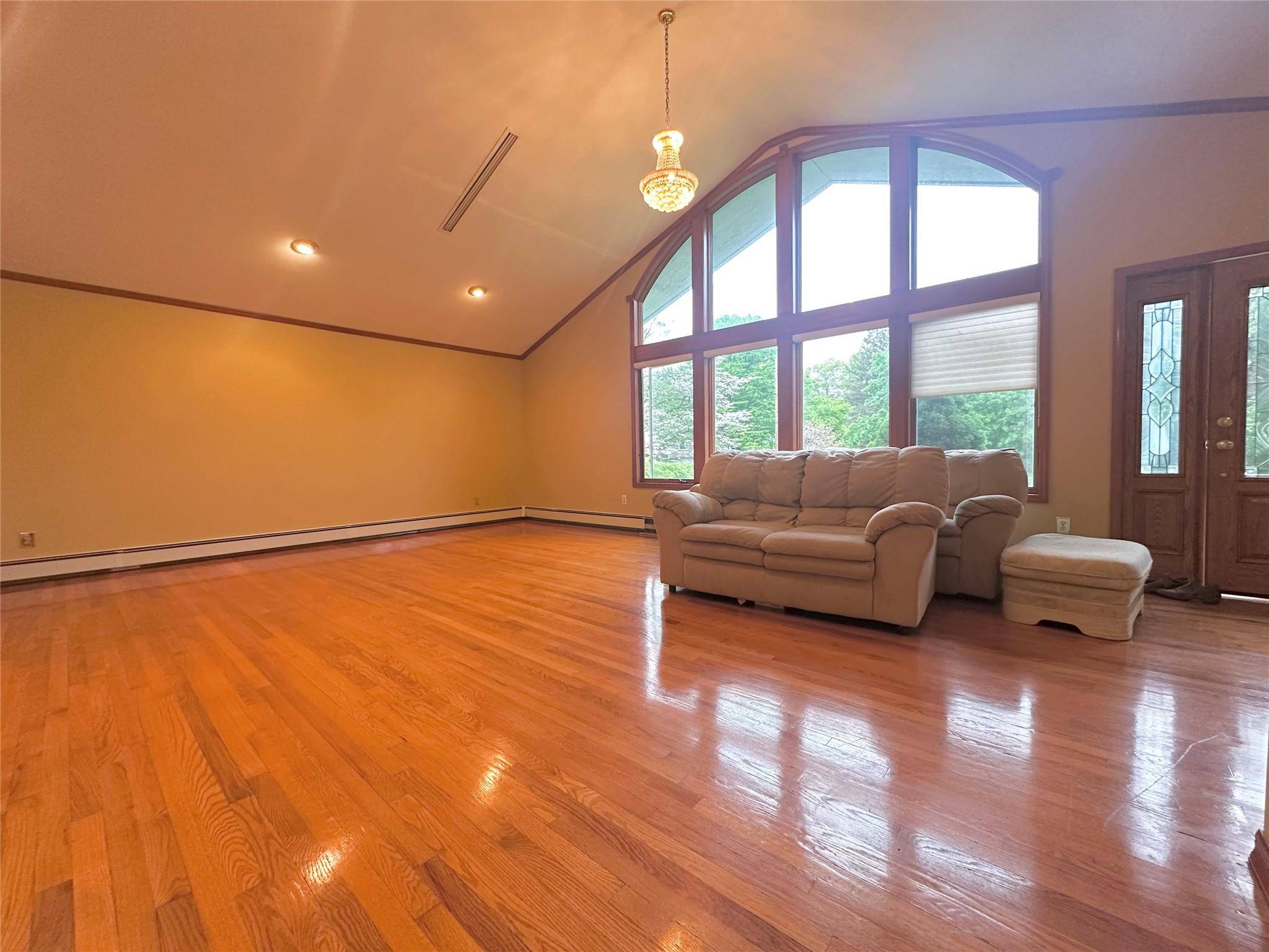 Poughkeepsie, NY 12603,41 Flower Hill RD
