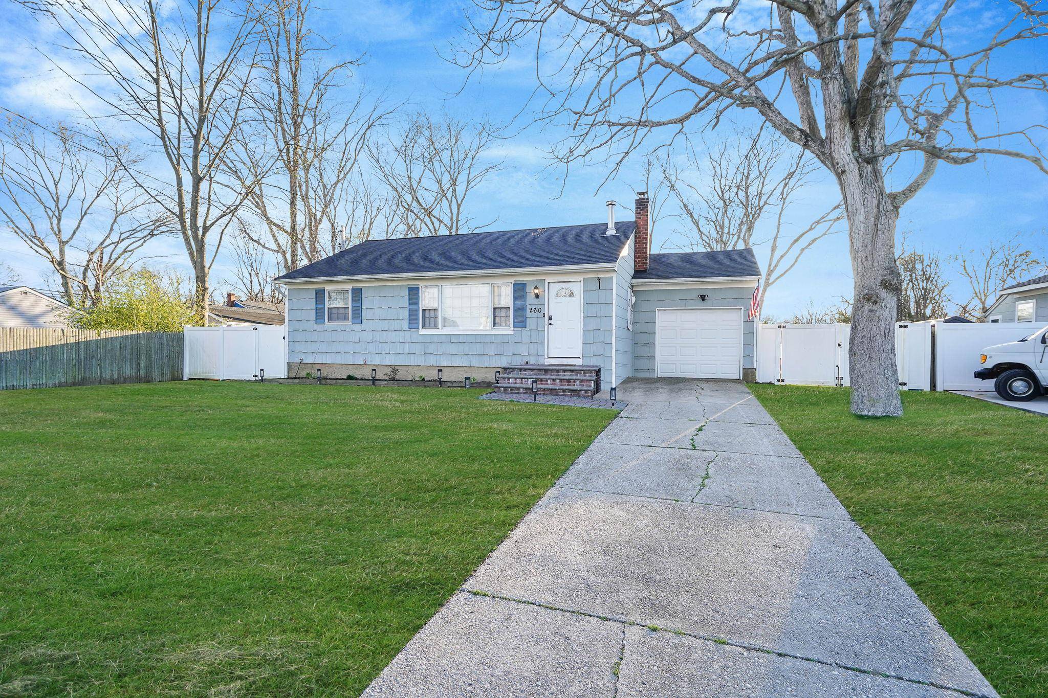 Islip Terrace, NY 11752,260 Coronado ST