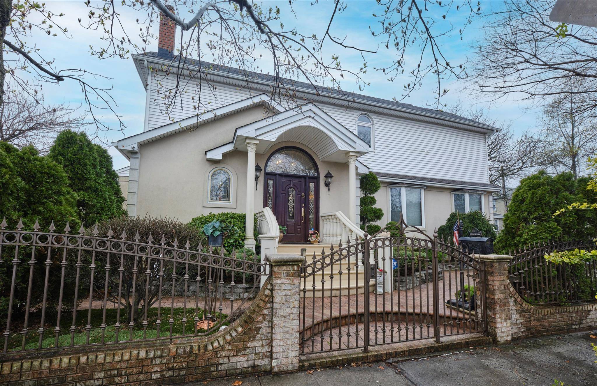 Glendale, NY 11385,78-01 86th ST