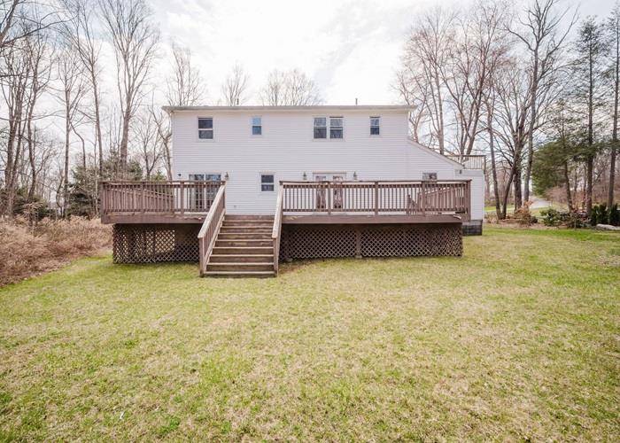 Stormville, NY 12582,27 Nathan Hale DR