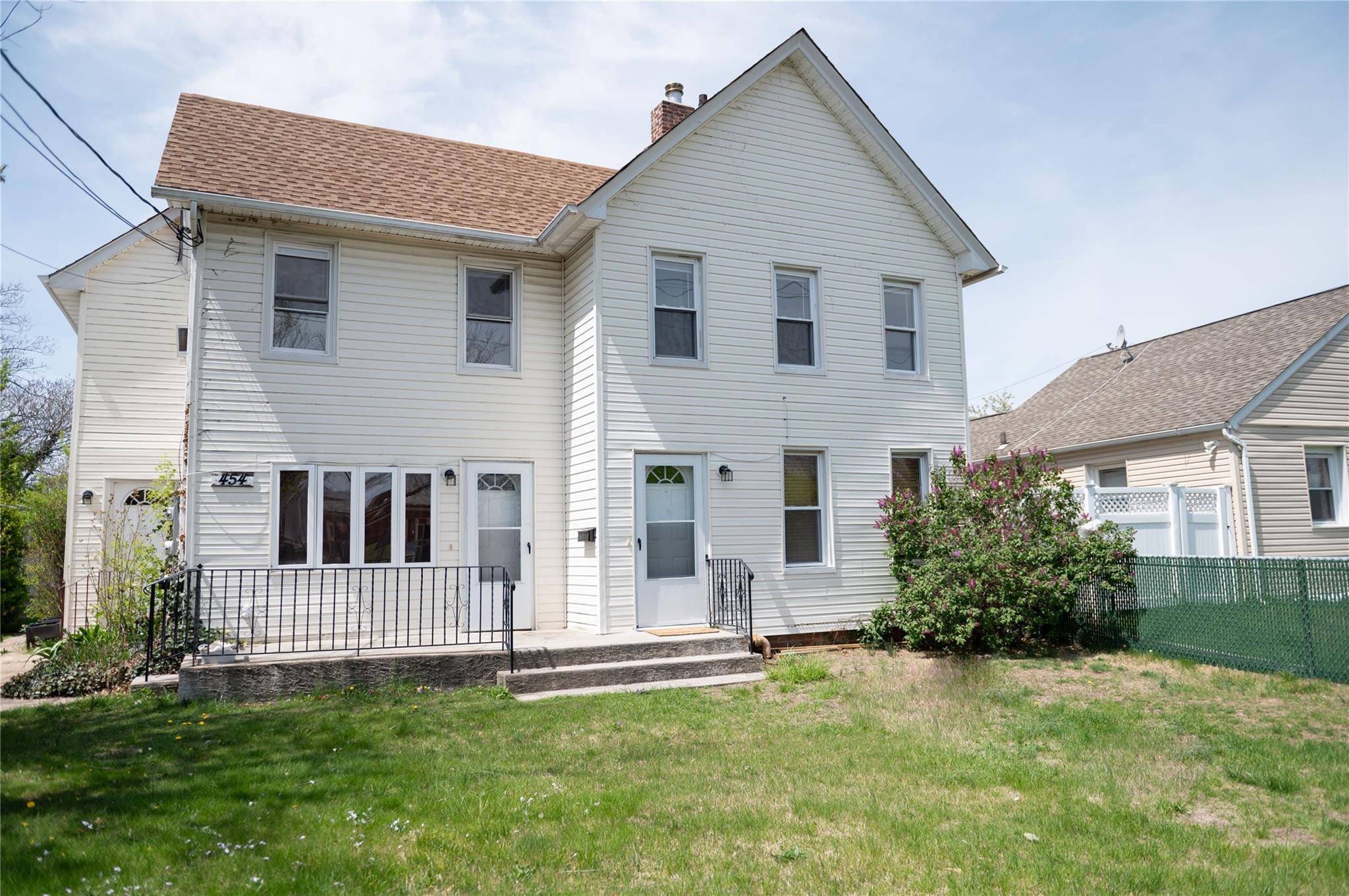 East Rockaway, NY 11518,454 Ocean AVE #2