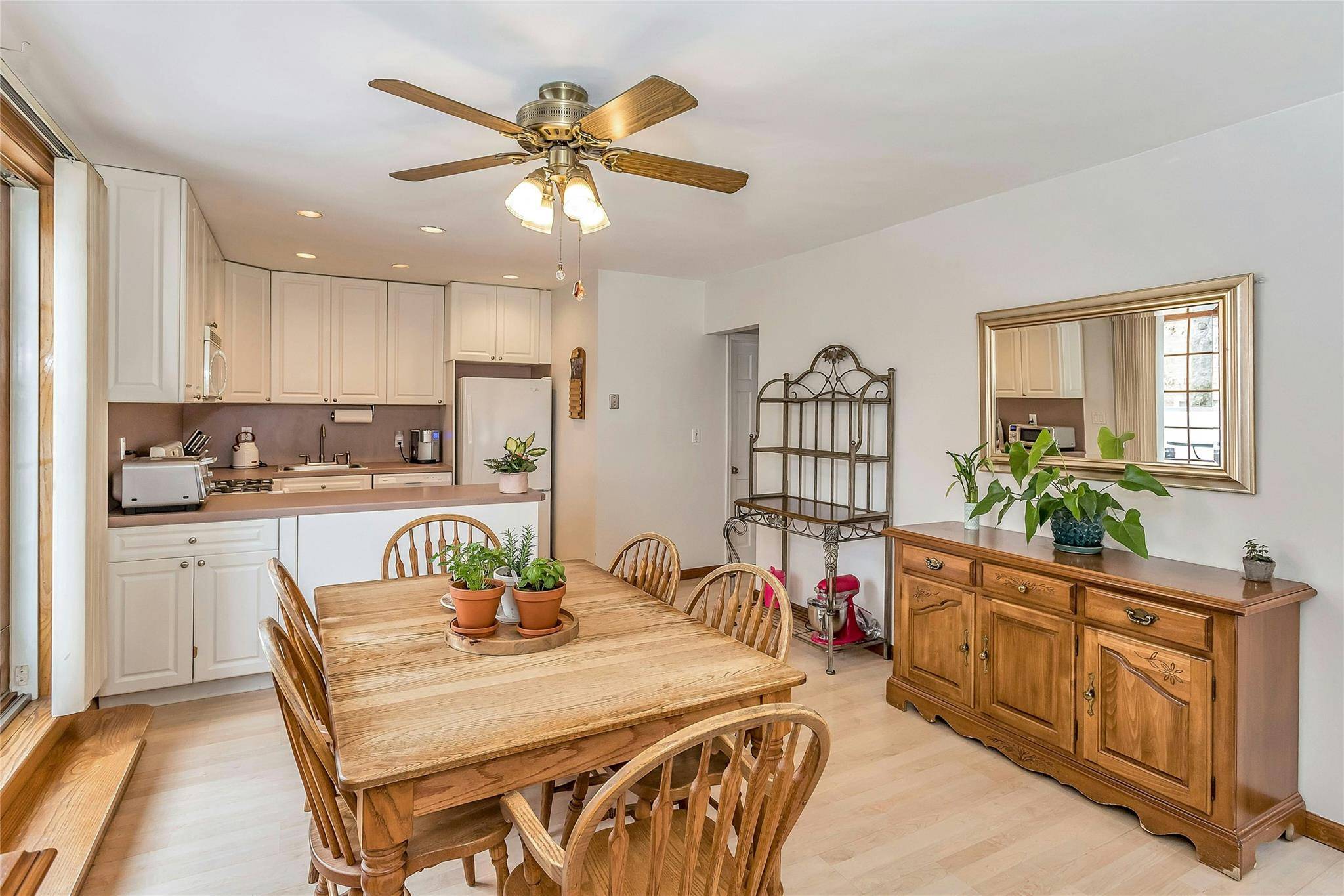Flushing, NY 11354,154-16 27th AVE