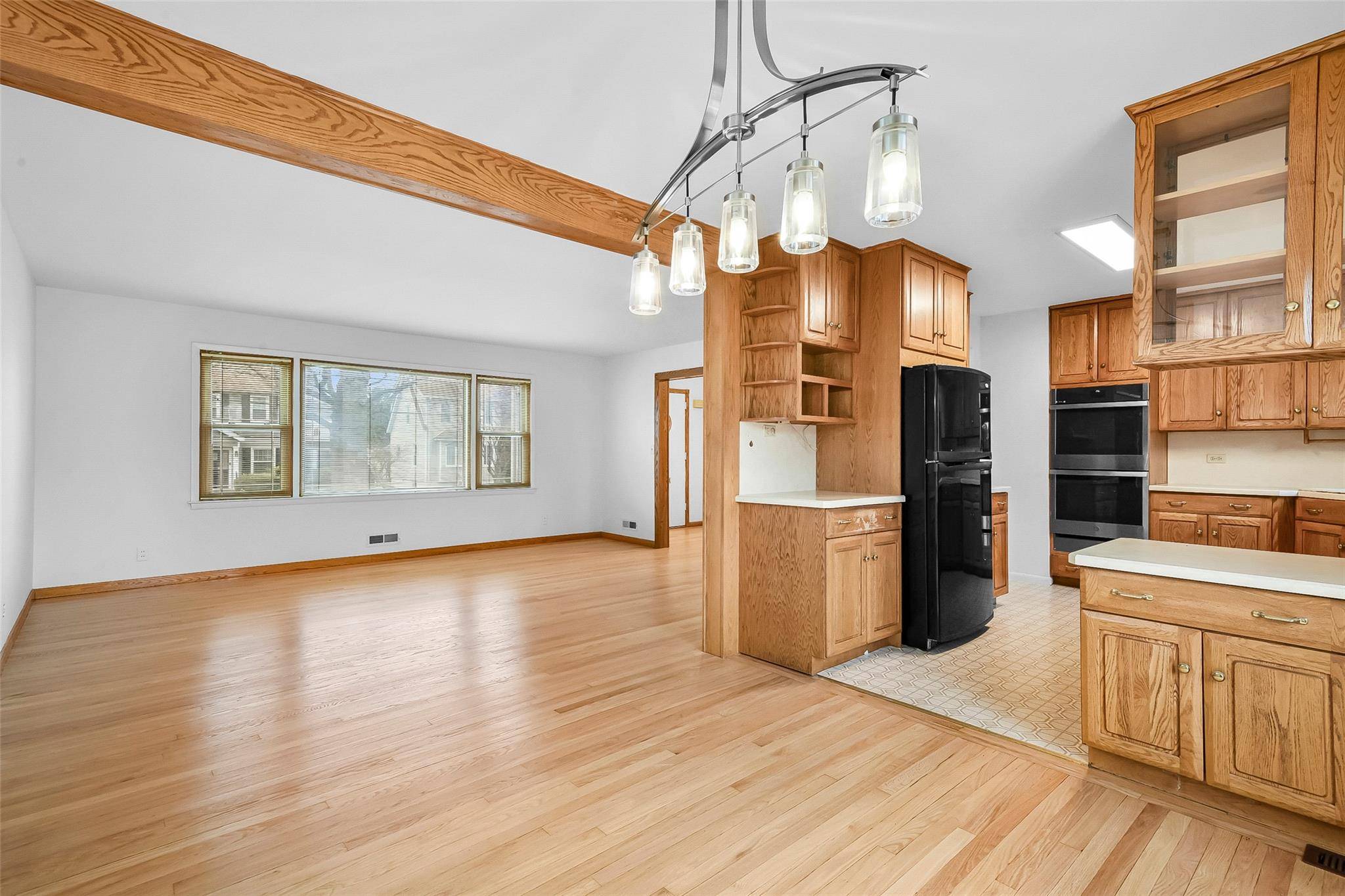 Scarsdale, NY 10583,16 Bradley RD
