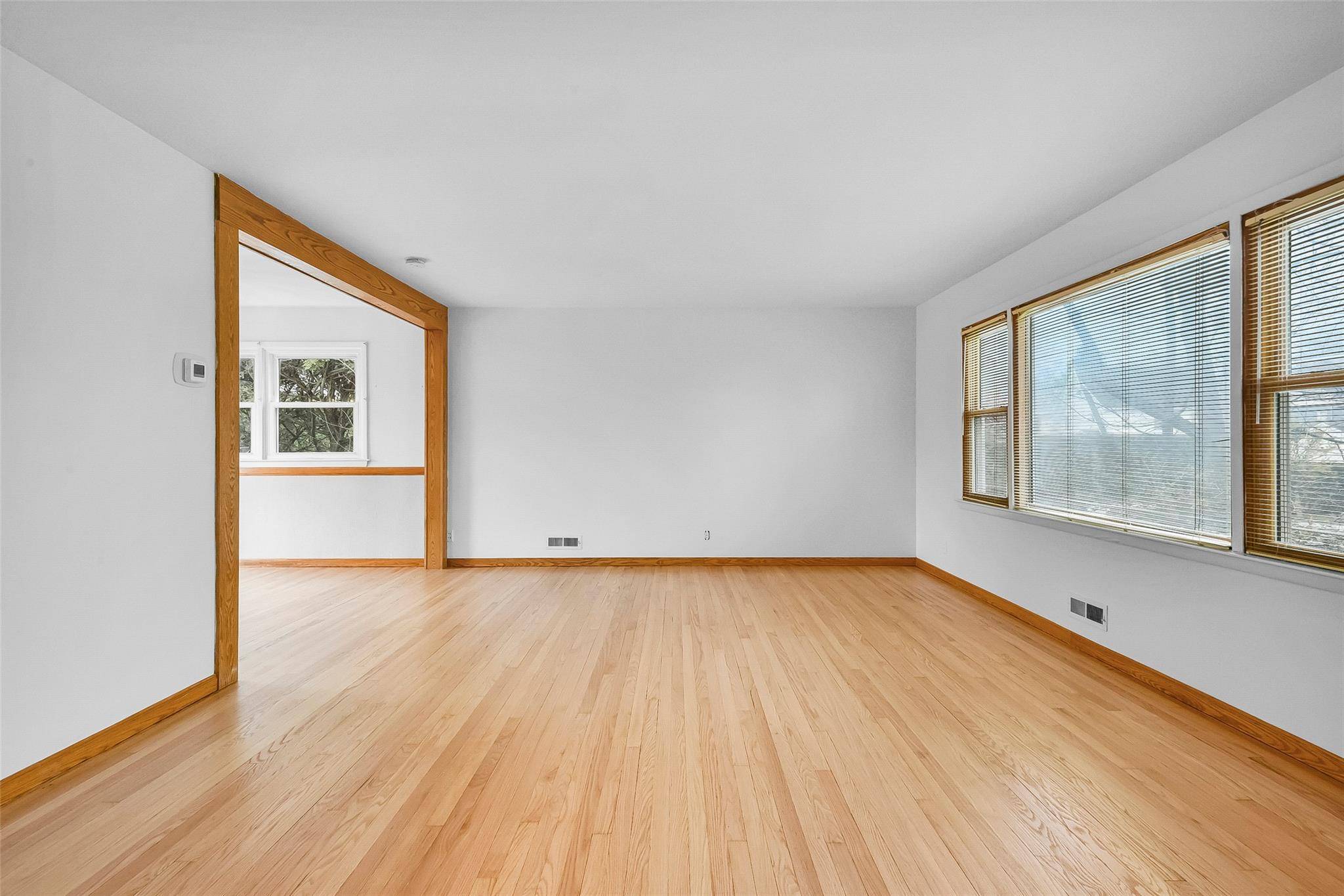 Scarsdale, NY 10583,16 Bradley RD