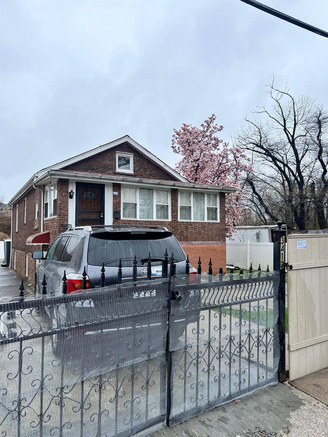 Bronx, NY 10475,3412 Hunter AVE