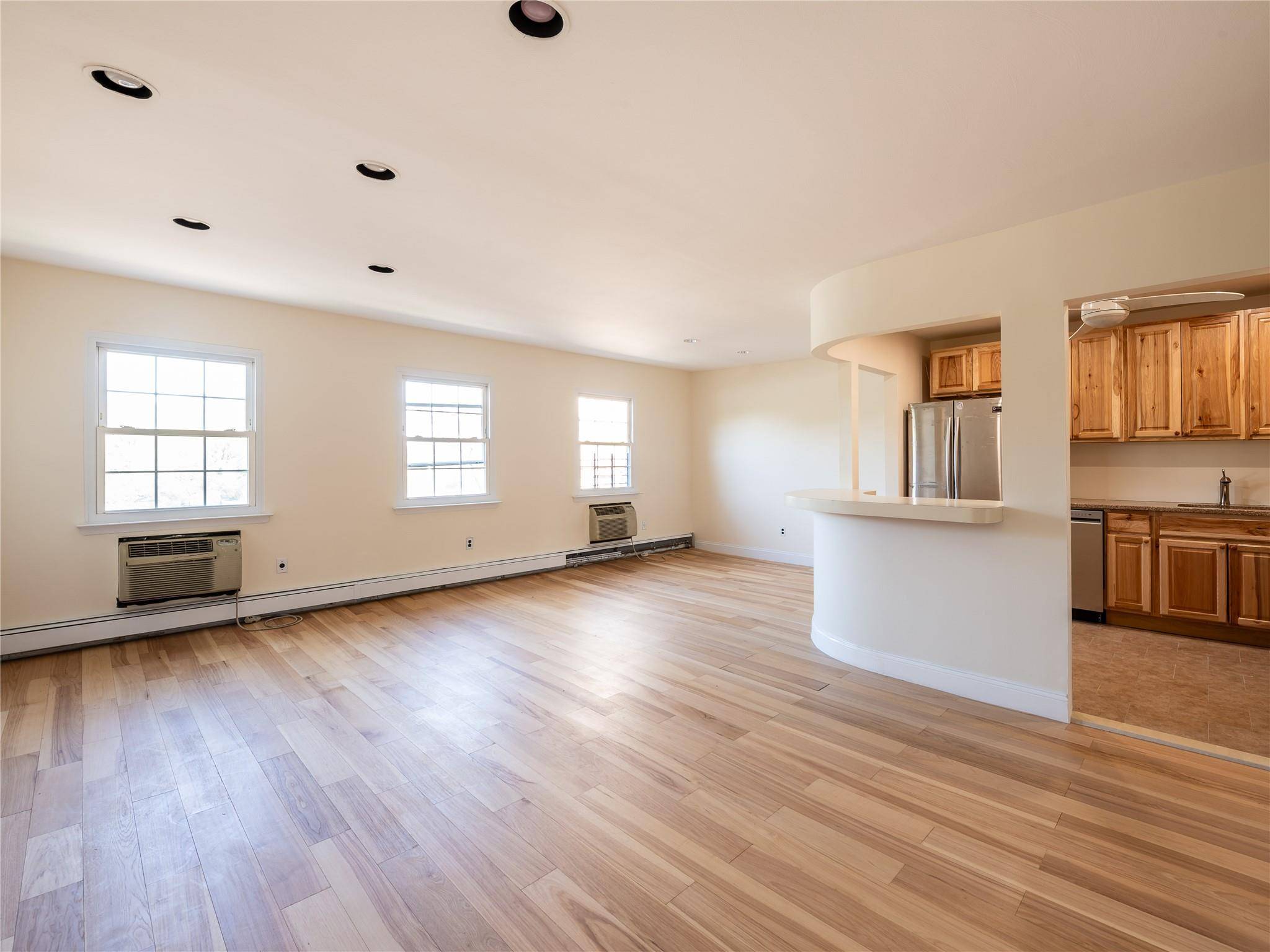 Bayside, NY 11360,1328 Robin LN #67U