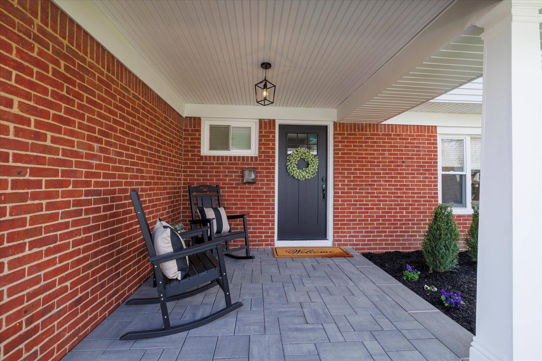 Oceanside, NY 11572,322 Dennis ST