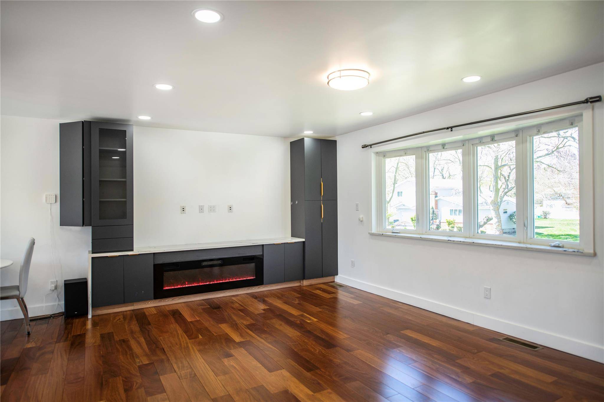 Dix Hills, NY 11746,3 Katonah PL