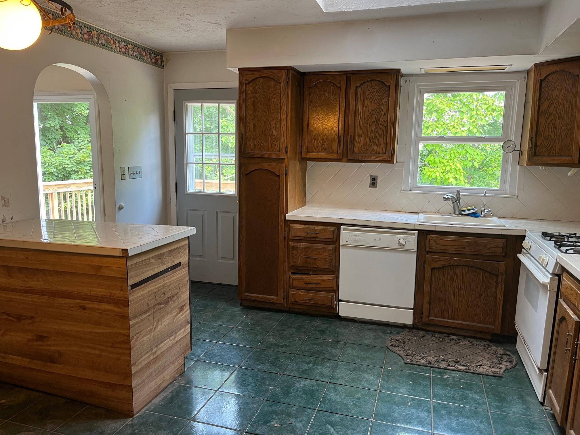 Garnerville, NY 10923,43 Morton ST