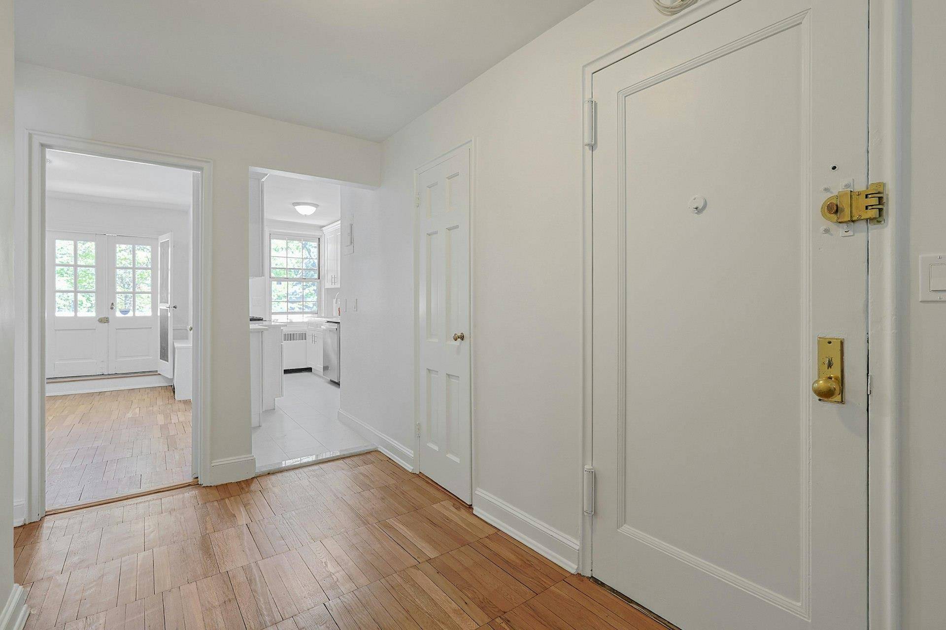 Hartsdale, NY 10530,64 Pinewood RD #3D