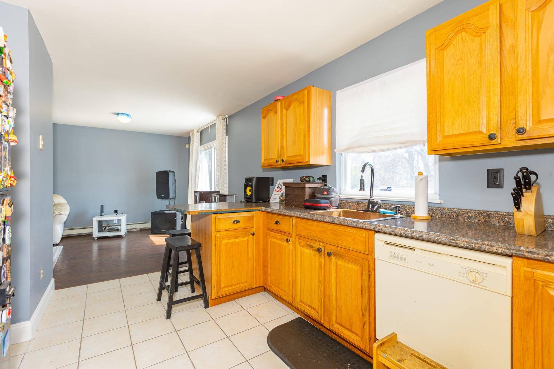 Copiague, NY 11726,390 46th ST