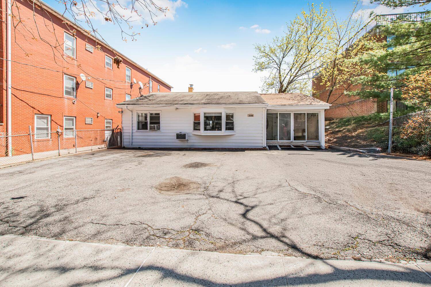 Bronx, NY 10463,3650 Waldo AVE #2